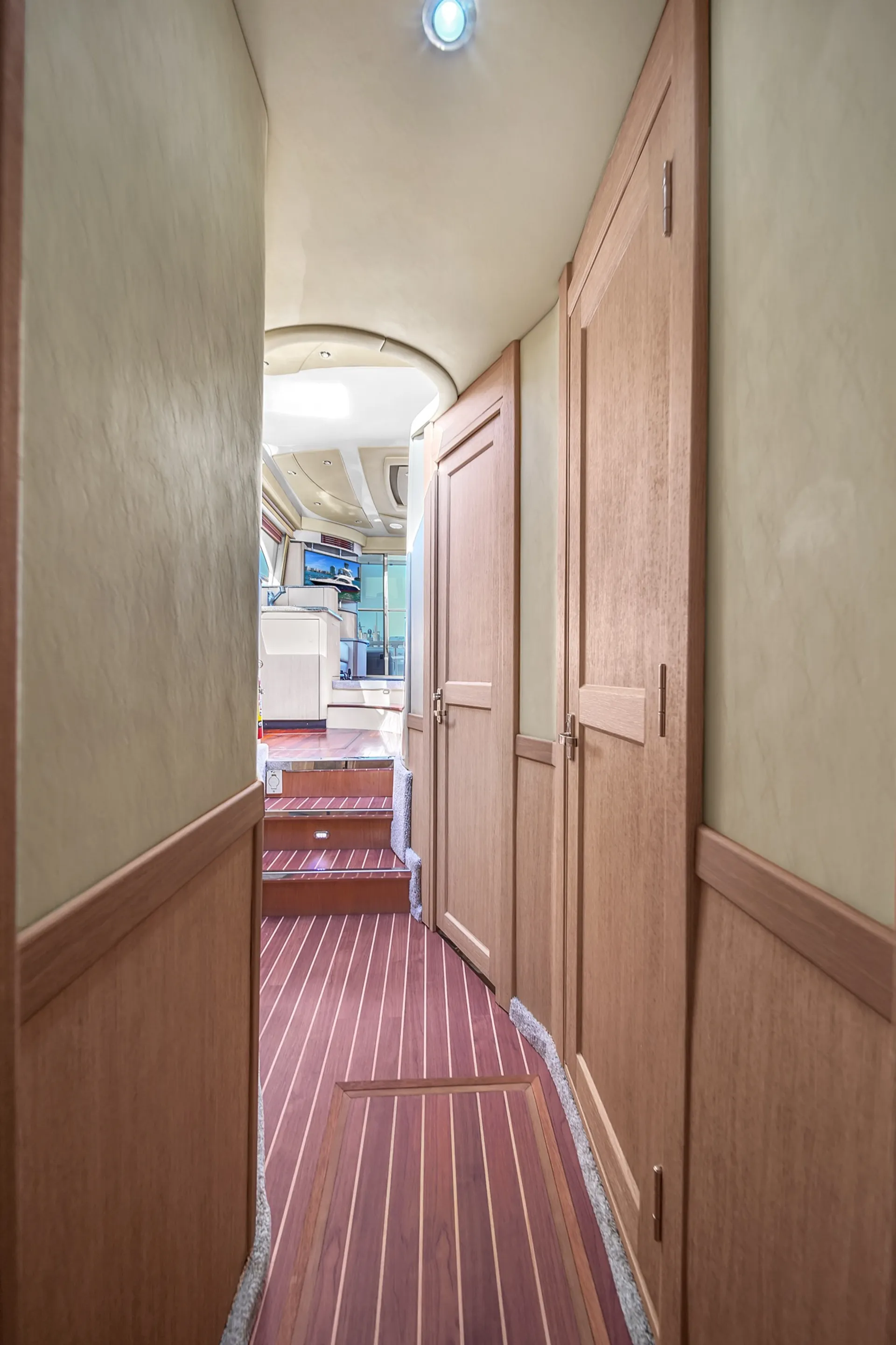 58' Sedan Bridge Birthday Cruise • Luxury Comfort