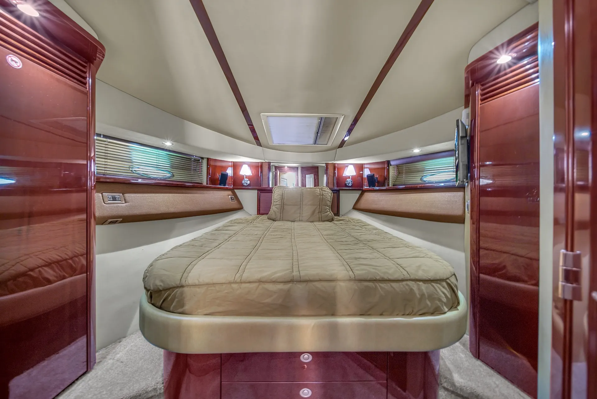 58' Sedan Bridge Birthday Cruise • Luxury Comfort