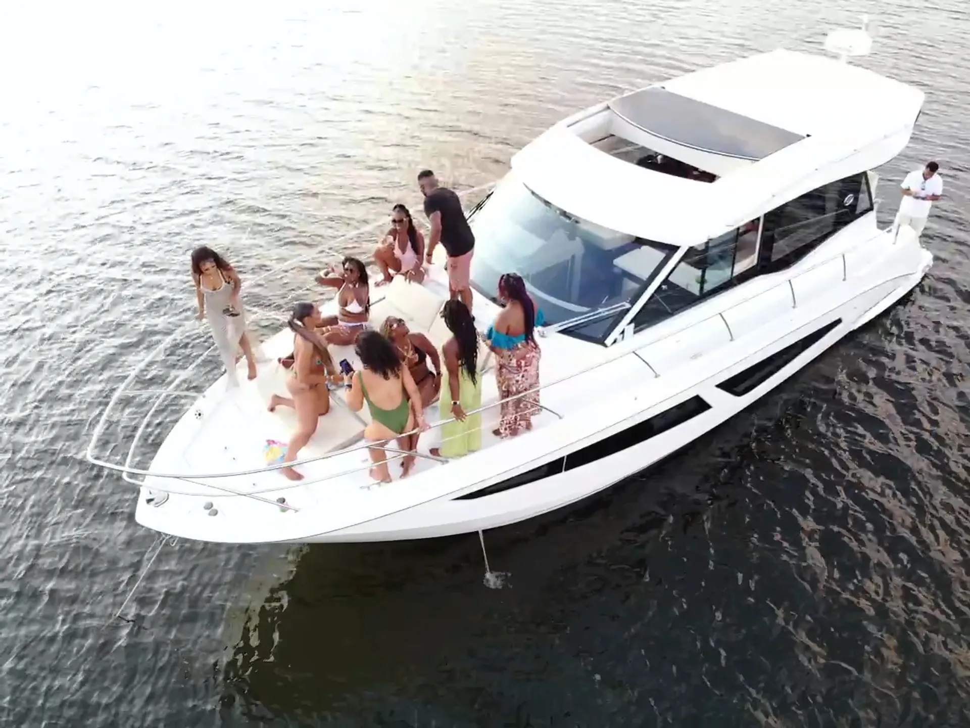 2019 Regal 42 Grande Coupe Luxury Yacht