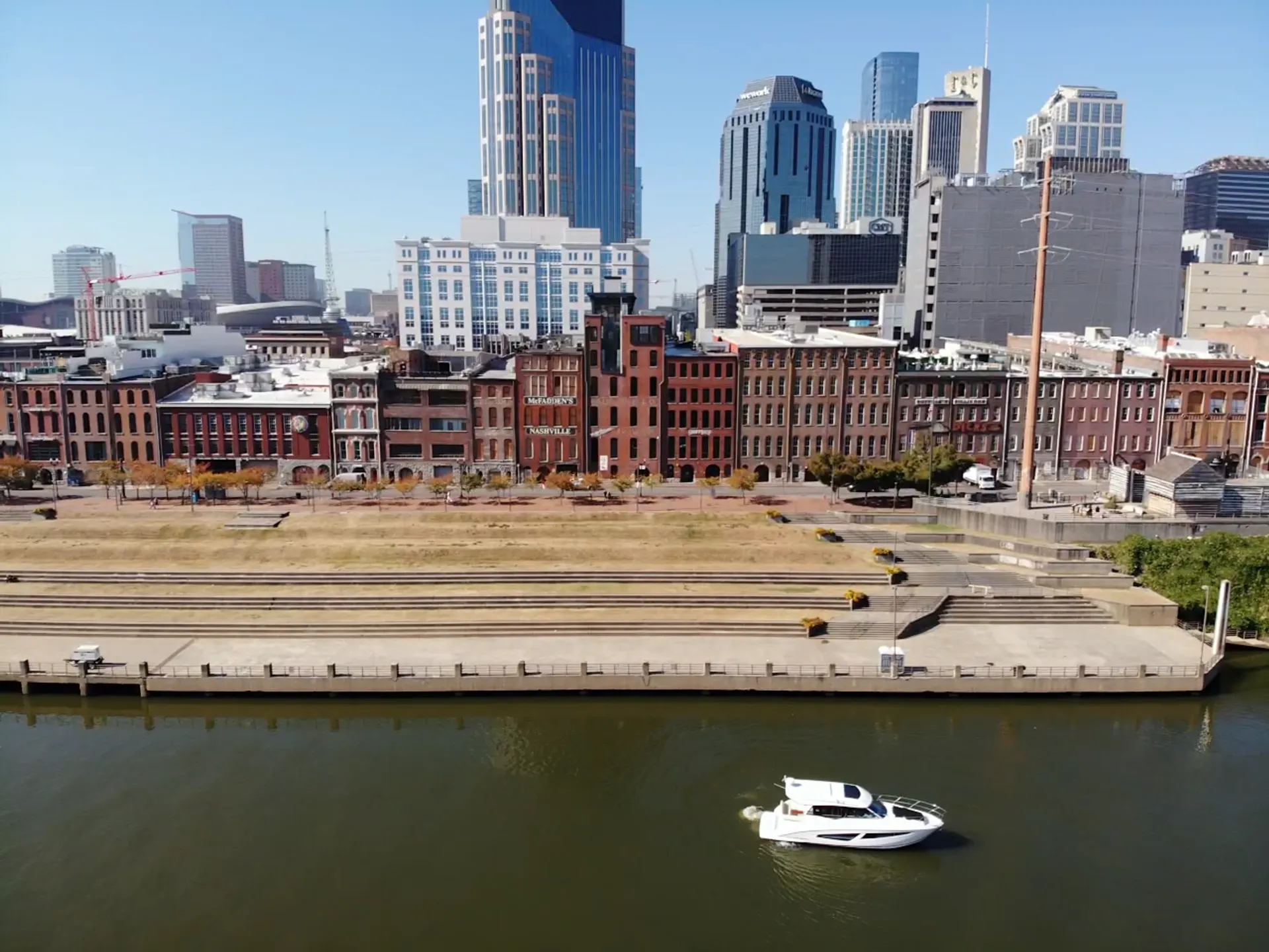 2019 Regal 42 Grande Coupe Luxury Yacht