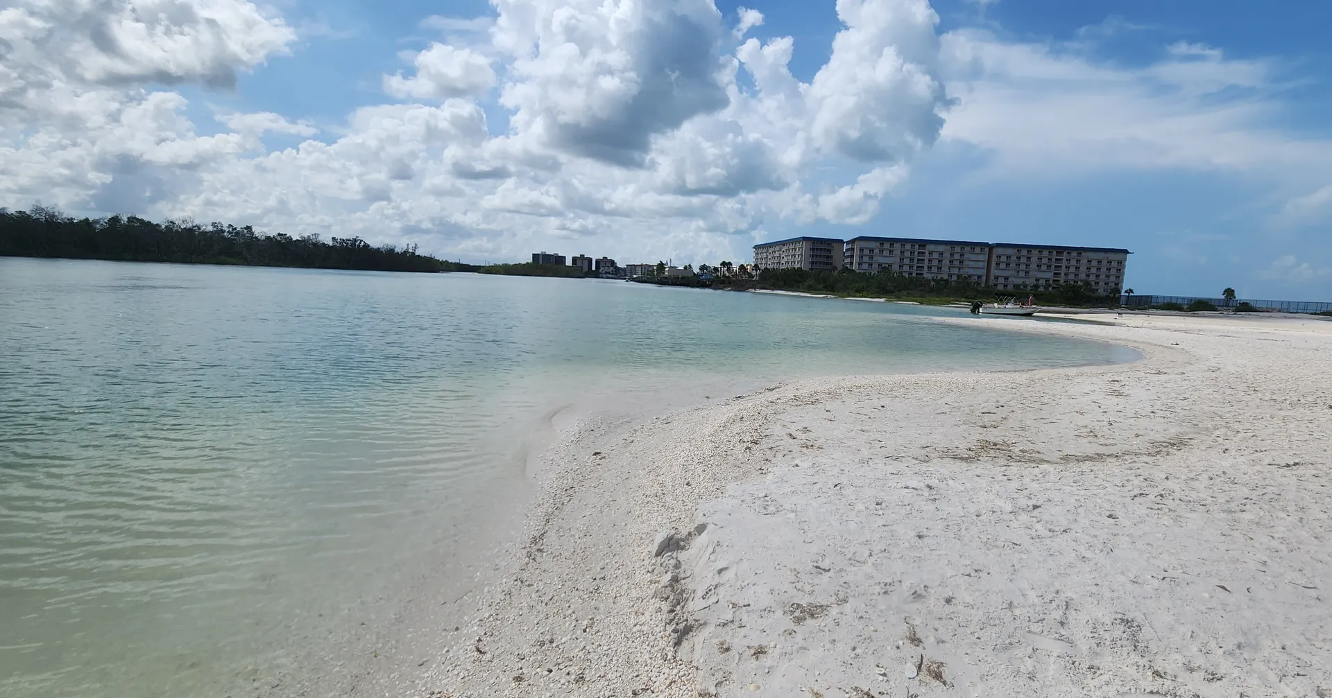 Boat Tours- Bonita Springs / Fort Myers Beach FL