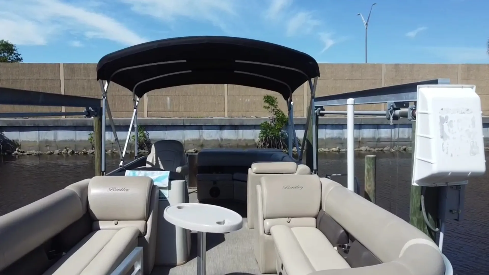 ENCORE BENTLEY BENTLEY ENCORE 240 CRUISE in Cape Coral, FL — photo 7