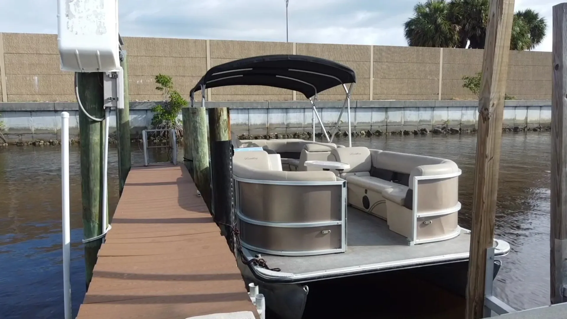 ENCORE BENTLEY BENTLEY ENCORE 240 CRUISE in Cape Coral, FL — photo 10