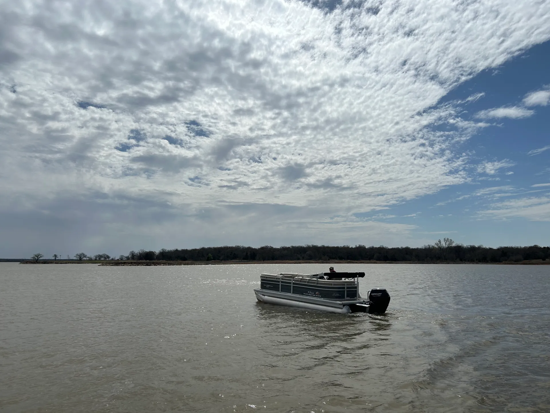 Lou’s Toons LLC. 2024 Sun Tracker.