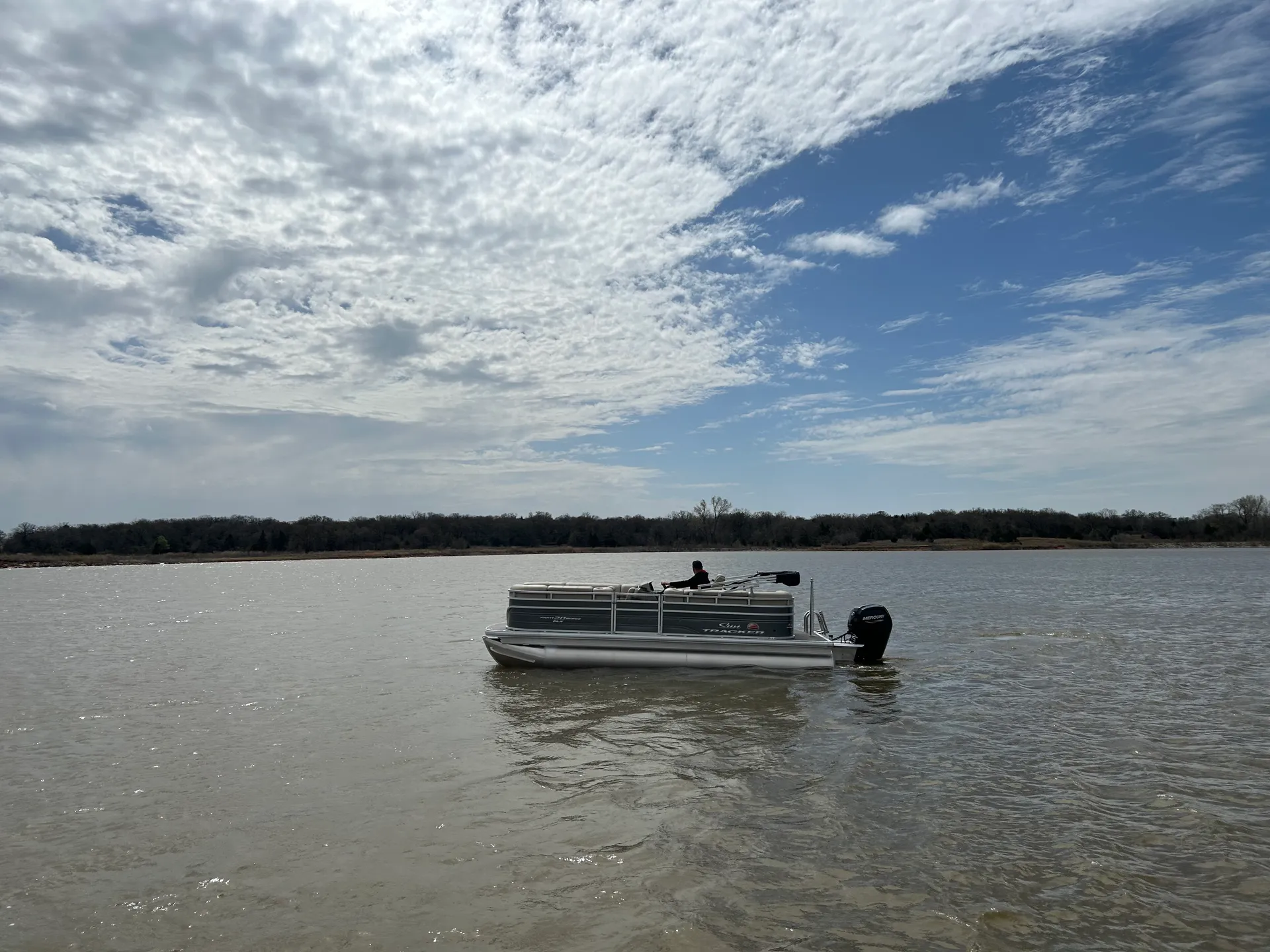 Lou’s Toons LLC. 2024 Sun Tracker.