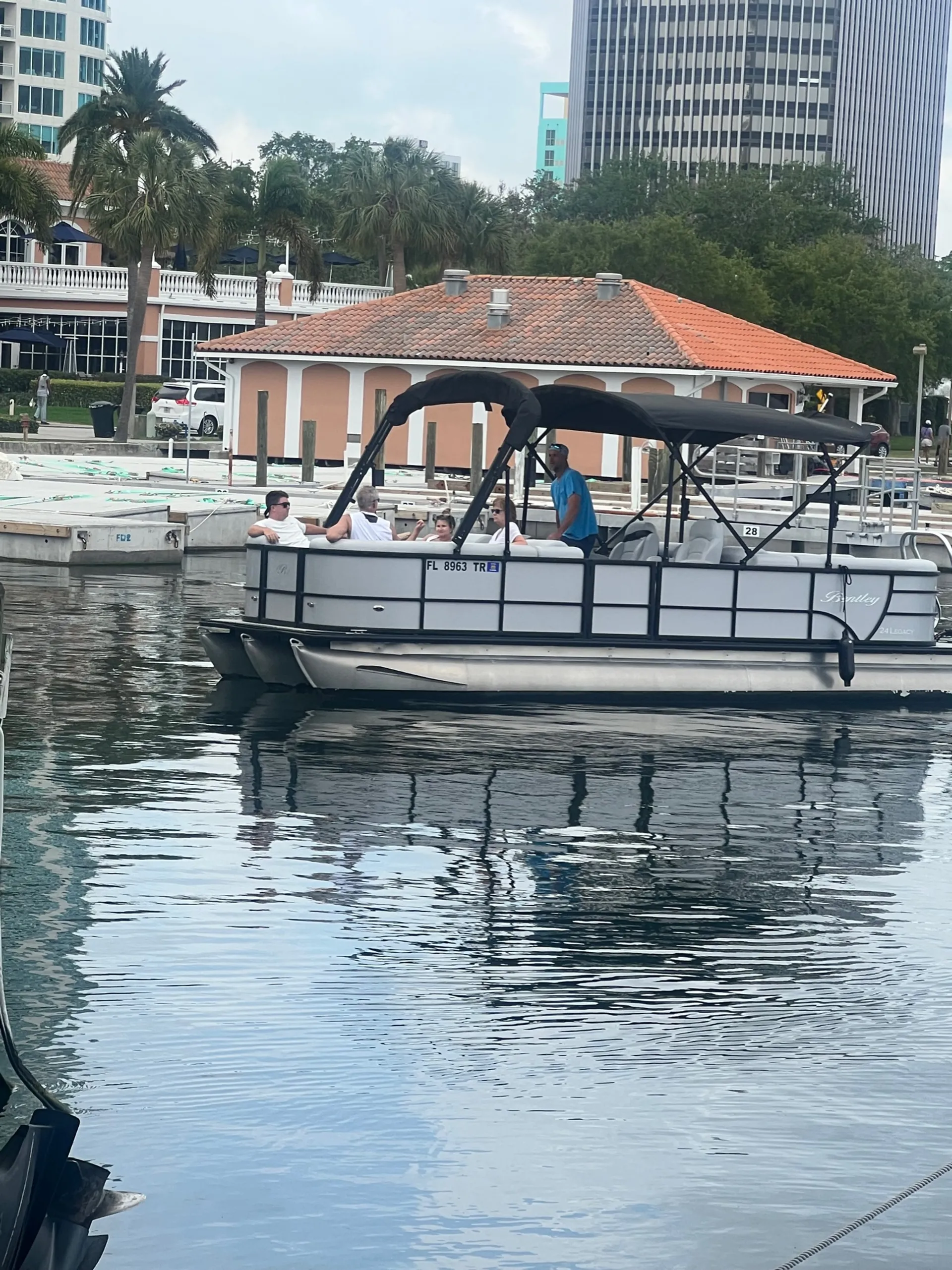 Bentley Legacy Navigator 24 Feet 250hp