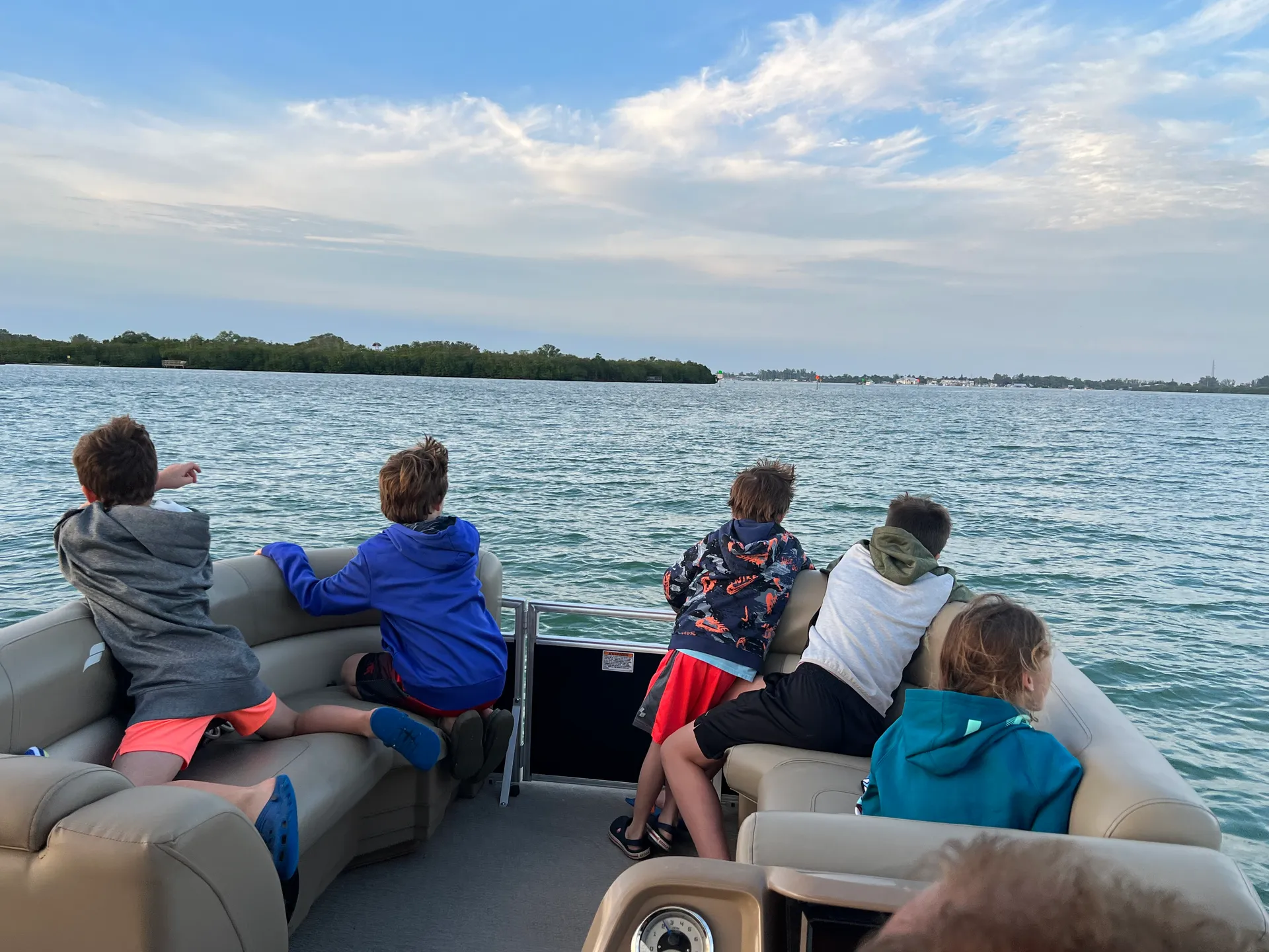 Super Comfy 22’ Pontoon In Bradenton / fuel Included!