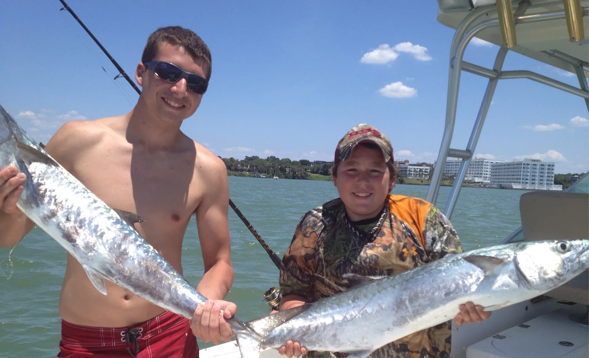 Gorgeous Tiara Yacht  - 10% Off on Weekday Cruises!