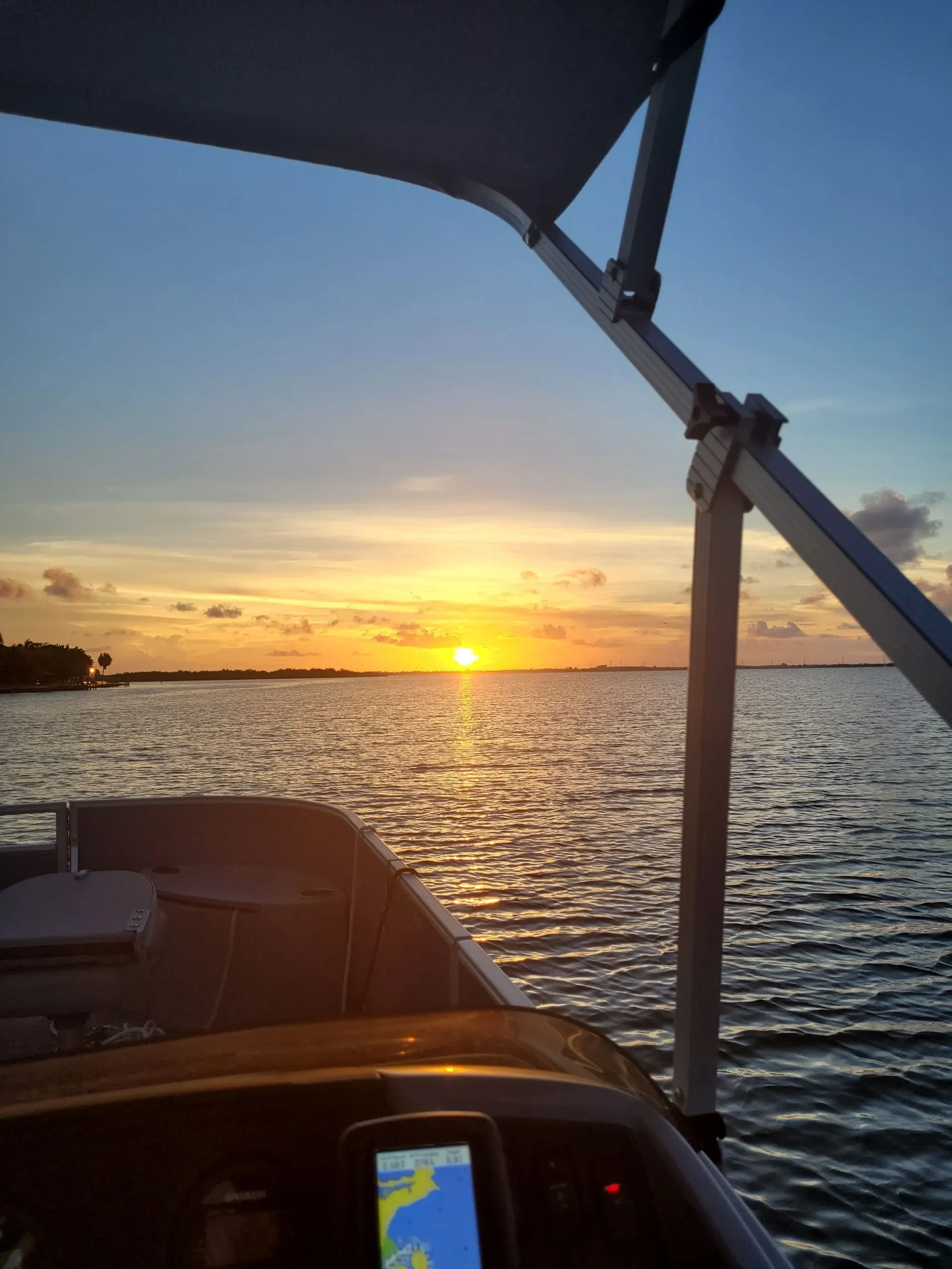 BENNINGTON MARINE 21 SFX in Cocoa Beach, FL — photo 5