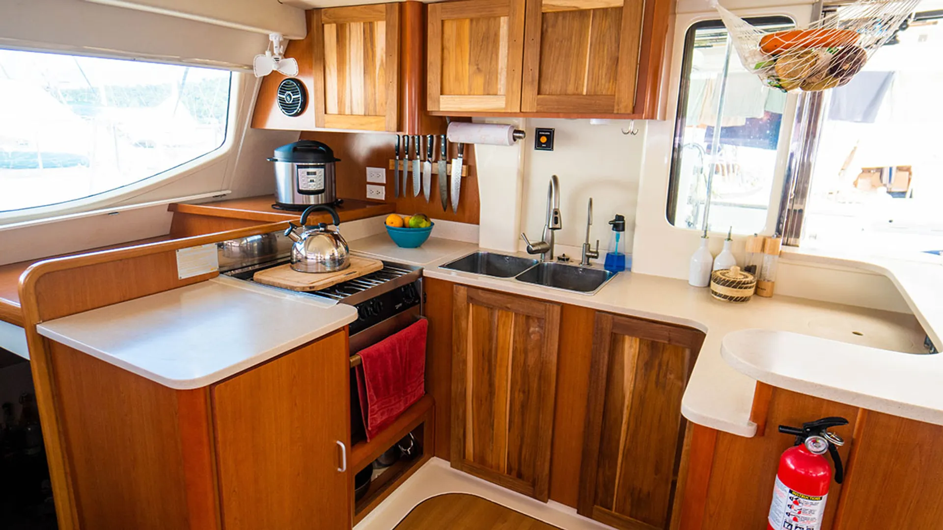 Catamaran Cruiser L46 in Annapolis, MD — photo 5