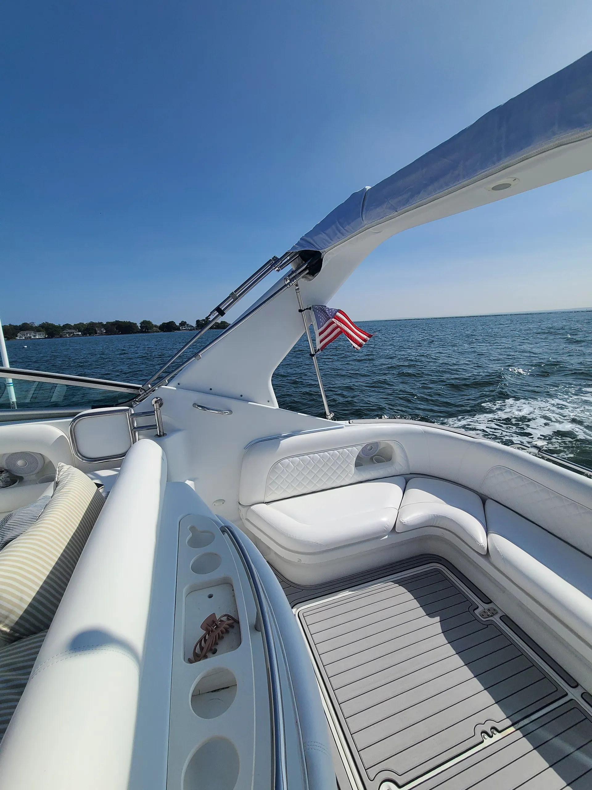 Luxury Cruising - Lets go boating in Norwalk, Rowayton, Westport!