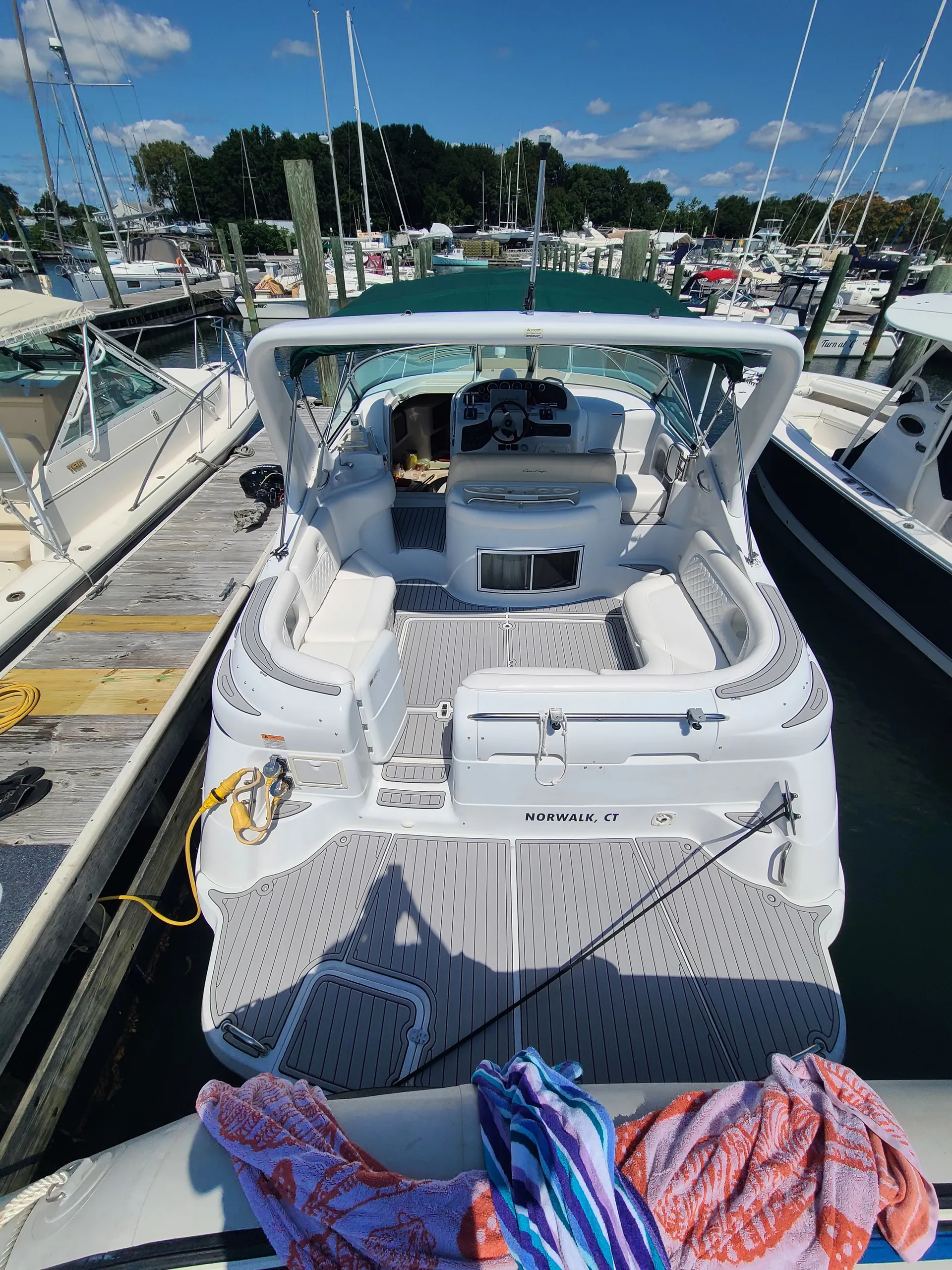 Luxury Cruising - Lets go boating in Norwalk, Rowayton, Westport!