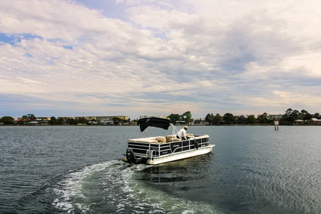Rent a ENCORE BENTLEY pontoon in Fort Walton Beach, FL near me