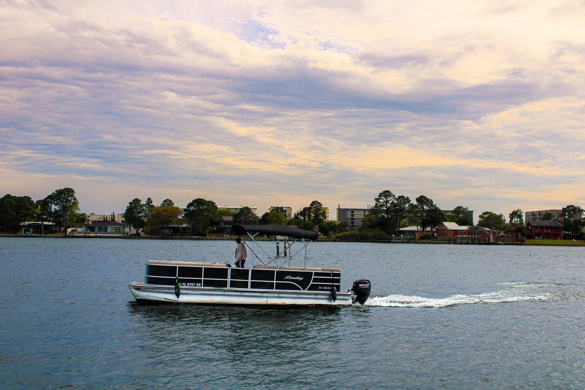 Cozy Bentley Pontoon For Crab Island! Ask For Free Floaties!