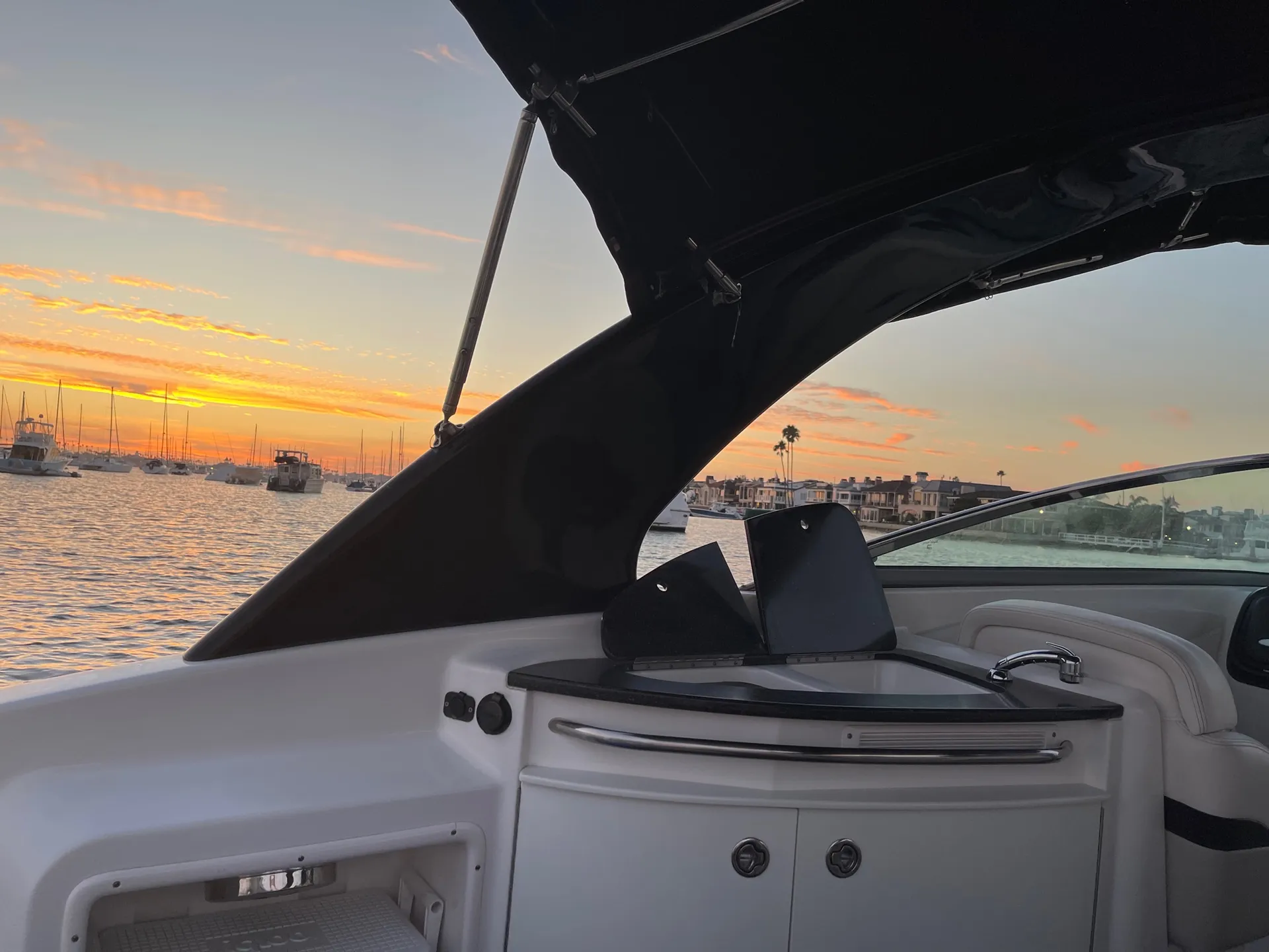 GET 1HR FREE! Eye Catching Chaparrel Ssx Yacht Certified⚓️Long Beach  