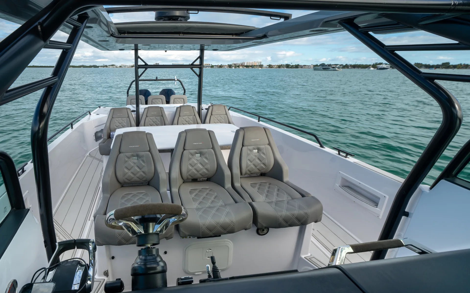 AXOPAR 37 Brabus – The Perfect Luxury Day Boat for Miami