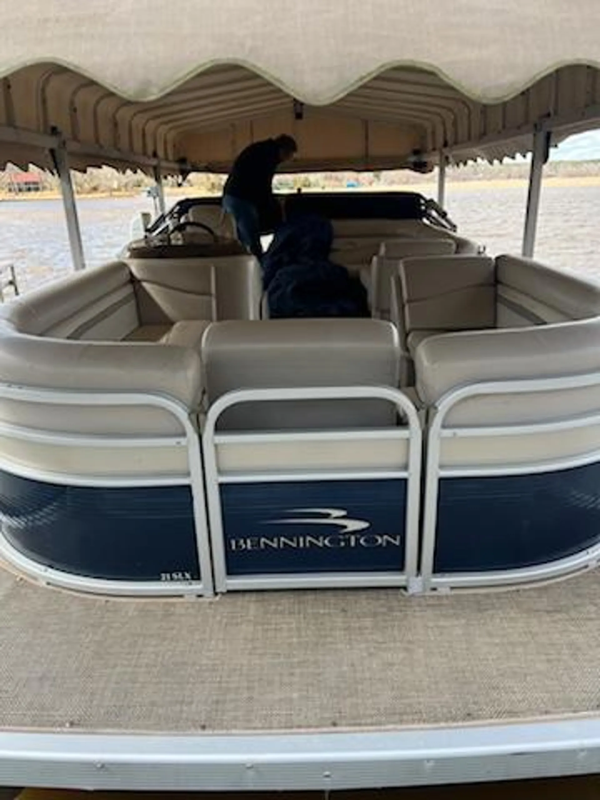 2015 Bennington 21' SLX Tritoon