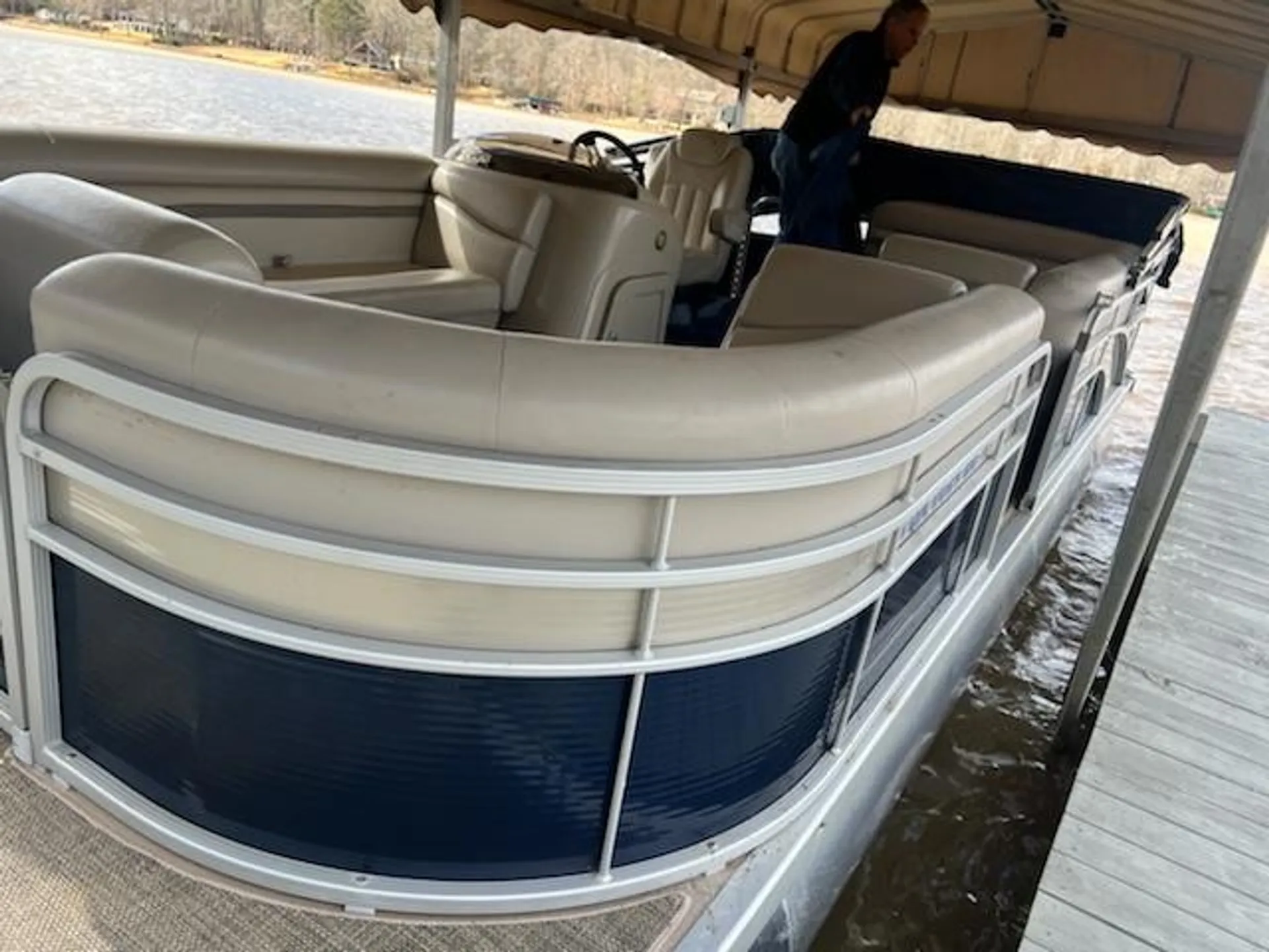 2015 Bennington 21' SLX Tritoon