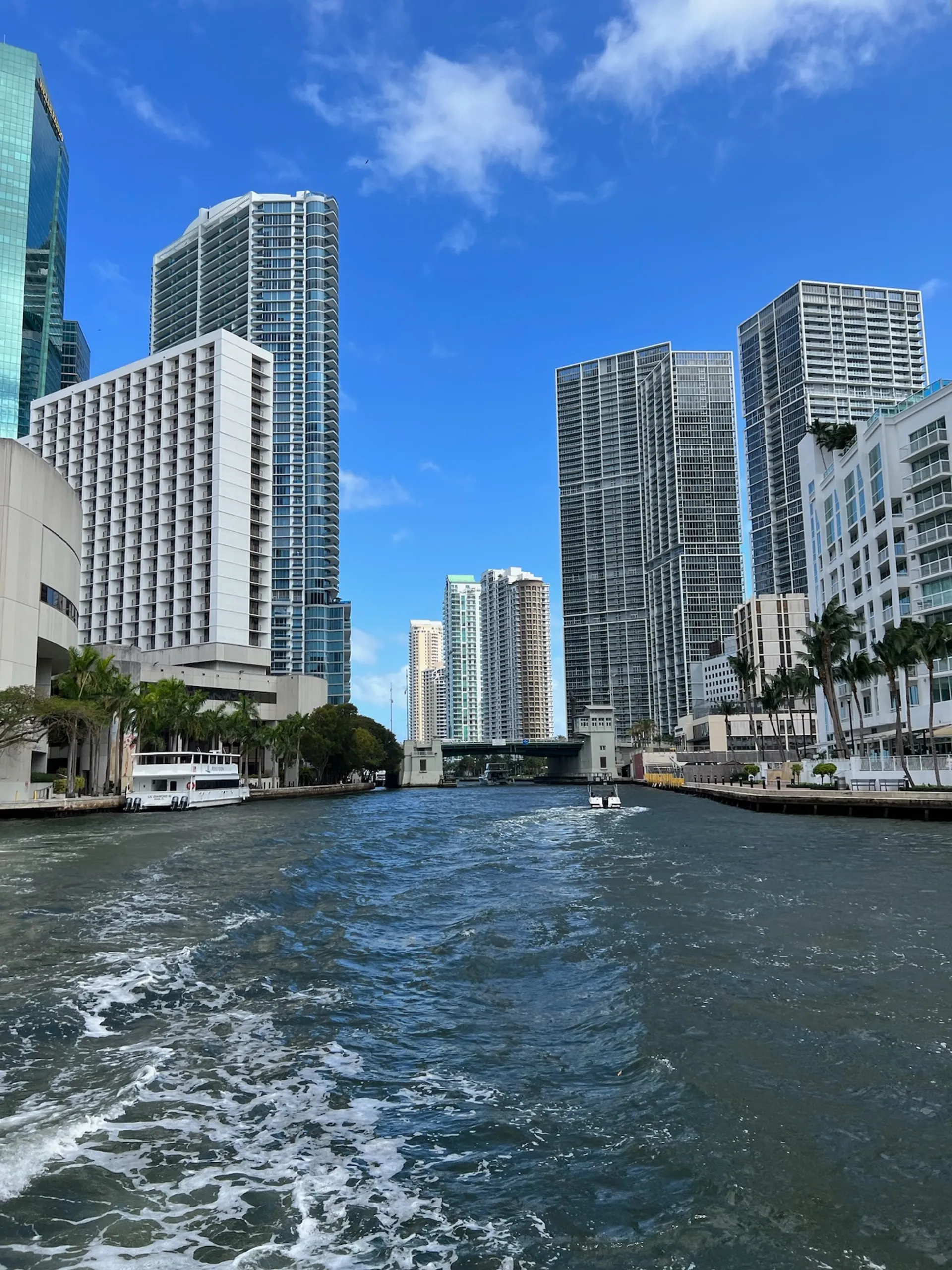 TOP BOAT! Beautiful 60' Sea Ray - most affordable 60’ yacht! 