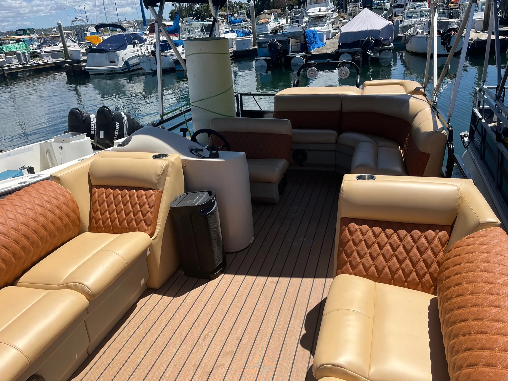 Encore Bentley Bentley Encore 240 Cruise in San Diego, CA — photo 5