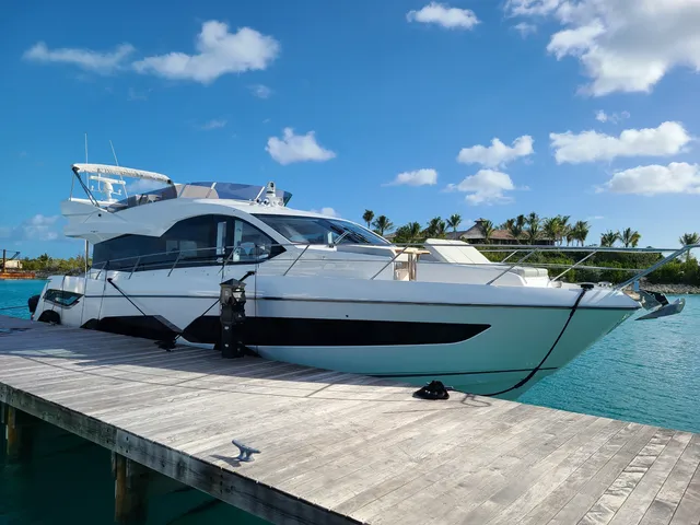 Rent a Sunseeker motor yacht in Traverse City, MI near me