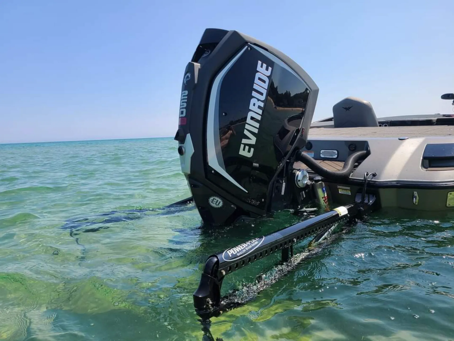 Vexus VX21Bass Boat (Tournament Ready)
