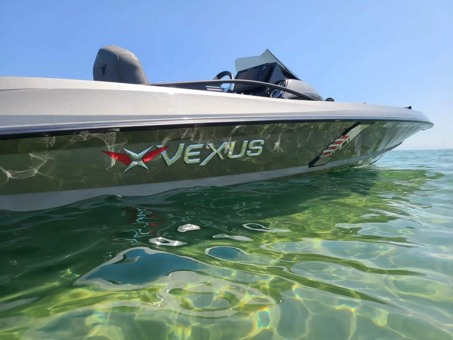 Vexus VX21Bass Boat (Tournament Ready)