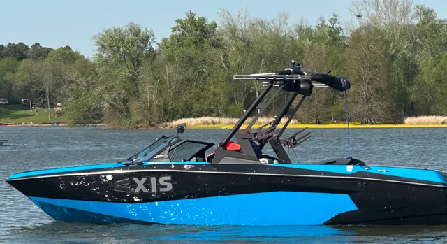Rent a AXIS WAKE RESEARCH ski and wakeboard in Charleston, TN near me
