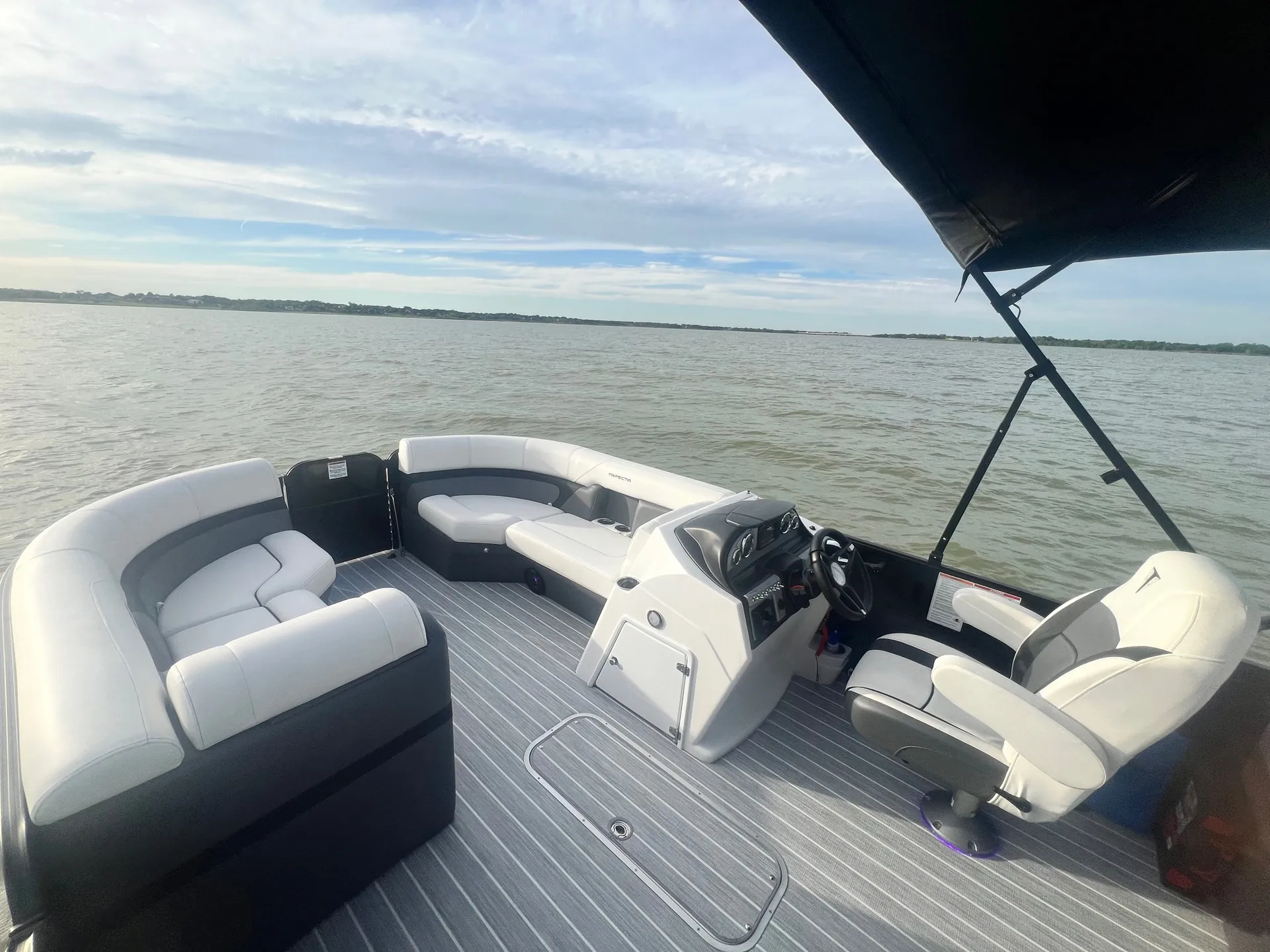 Experience an Epic Lake Journey with Envy Rentals