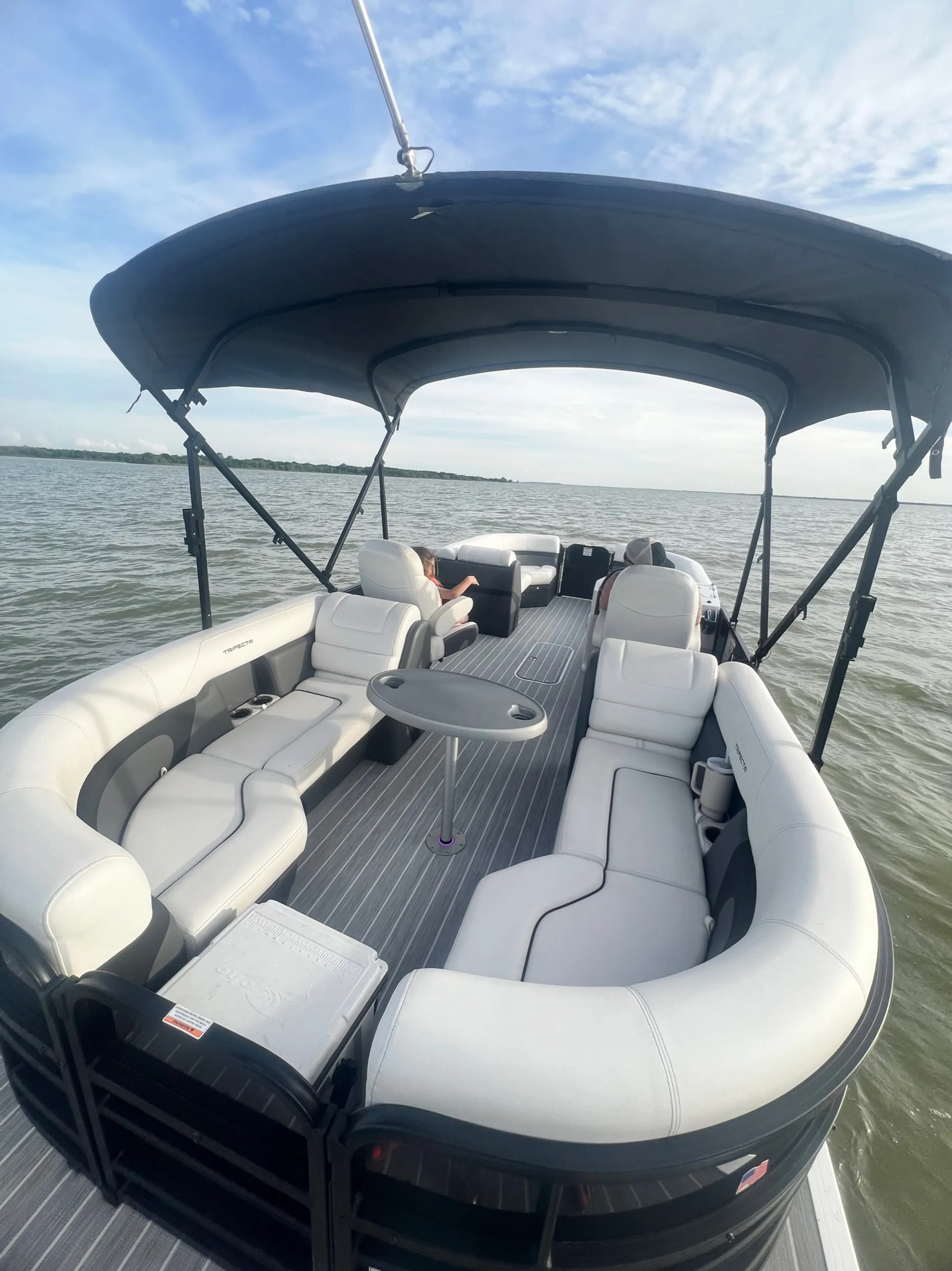 Experience an Epic Lake Journey with Envy Rentals