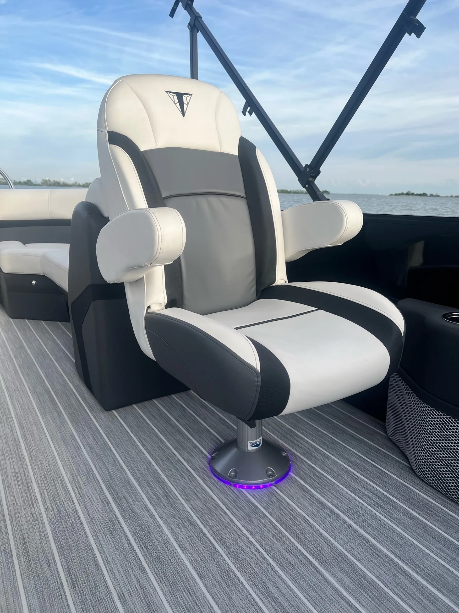 Experience an Epic Lake Journey with Envy Rentals