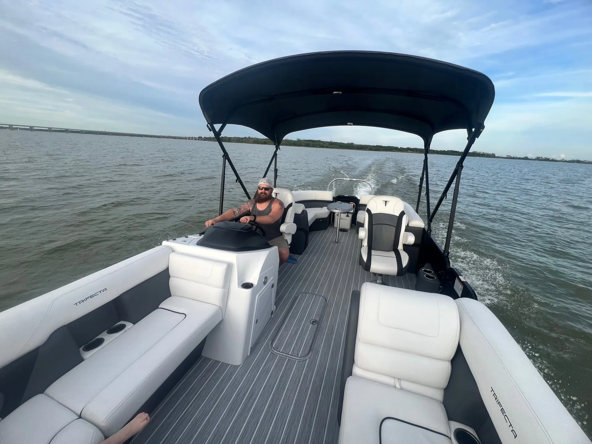 Experience an Epic Lake Journey with Envy Rentals