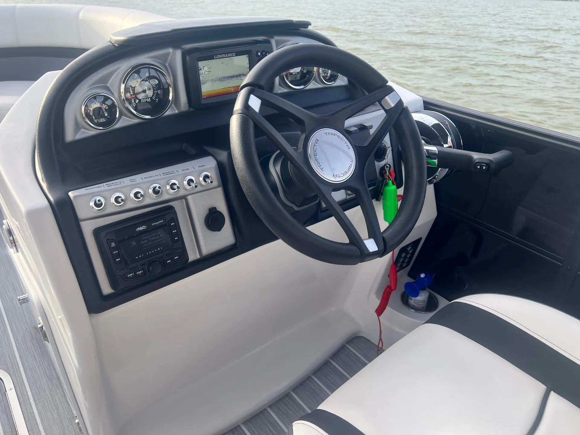 Experience an Epic Lake Journey with Envy Rentals