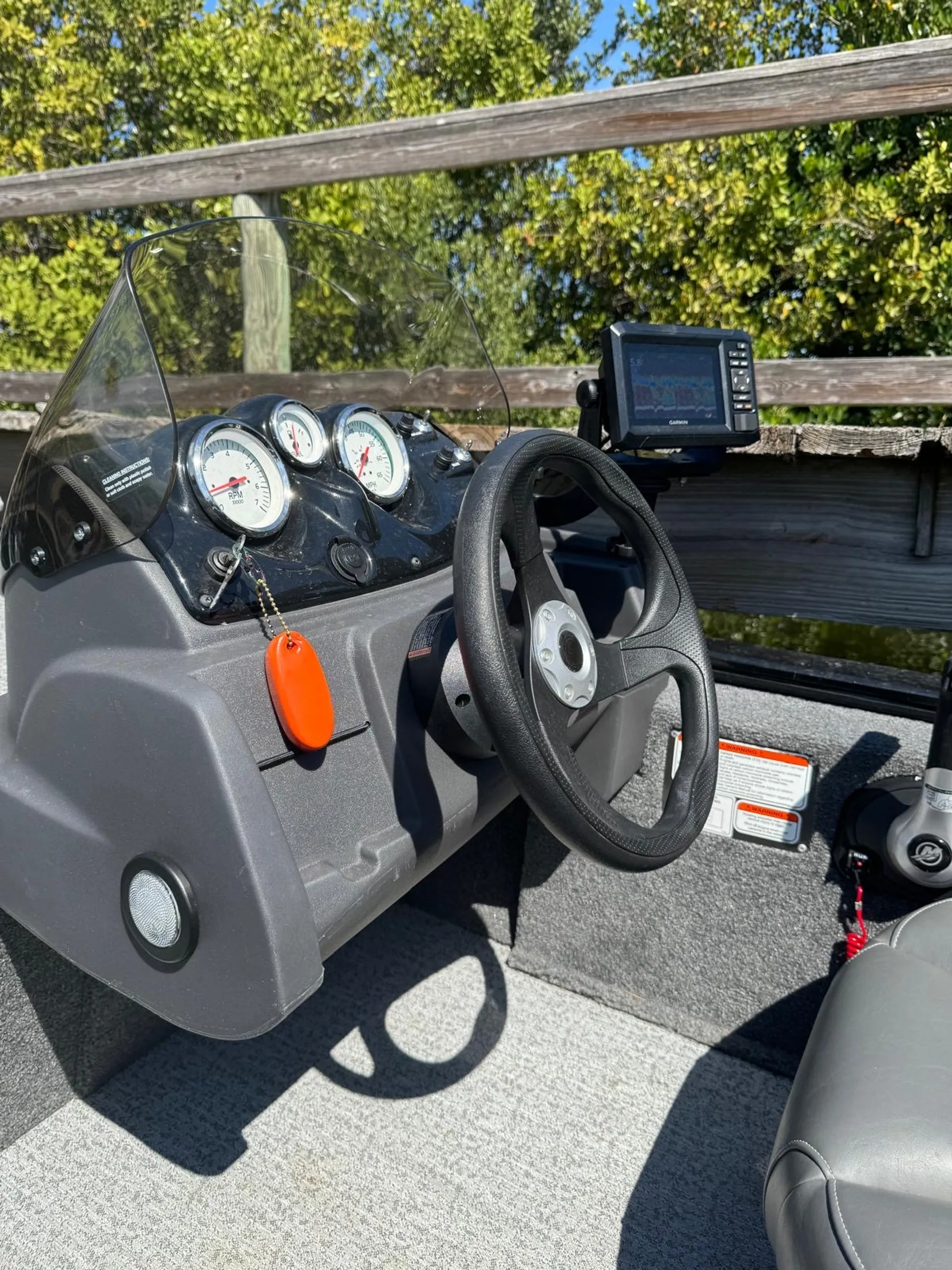 Tracker Pro 170 for fishing! - Delivery to East Lake Toho & Underhill