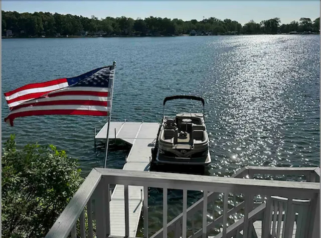 Rent a Avalon Pontoons pontoon in Dowagiac, MI near me