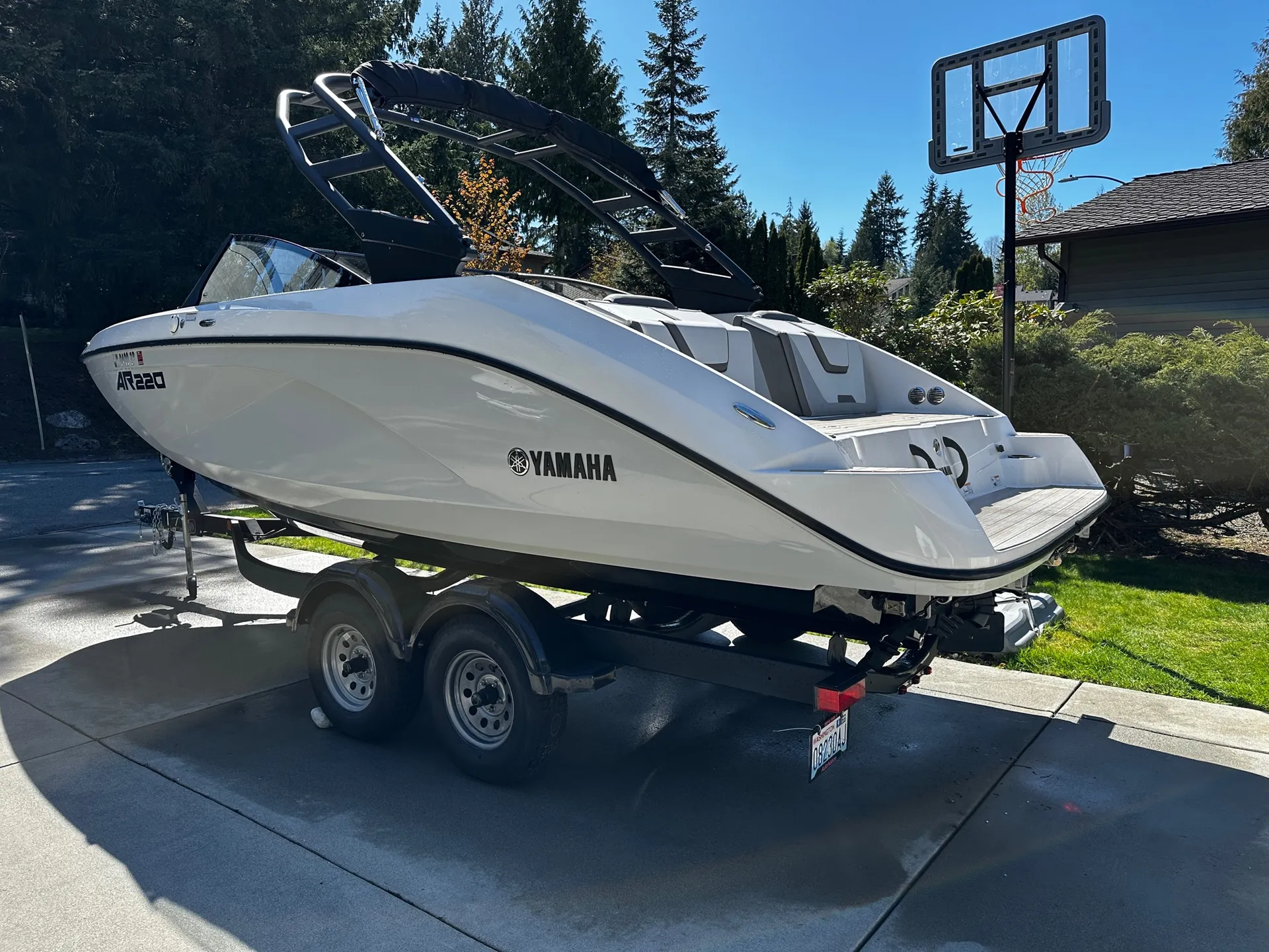 Lake Washington Explorer: Waterfront Mansions, City Views & Sunsets