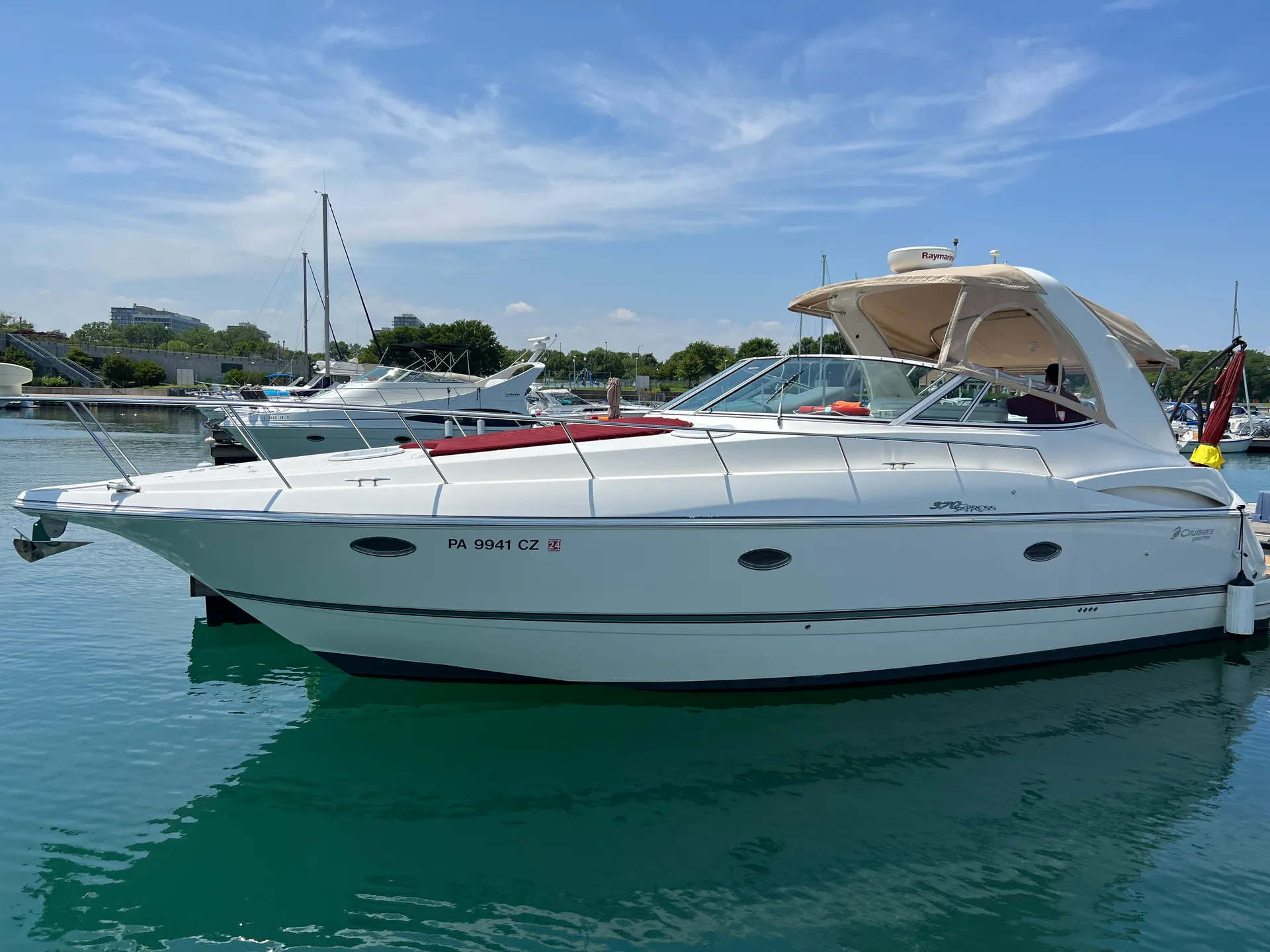 AMAZING! Luxury & Huge 40ft Cruiser Yacht…Welcome Home!