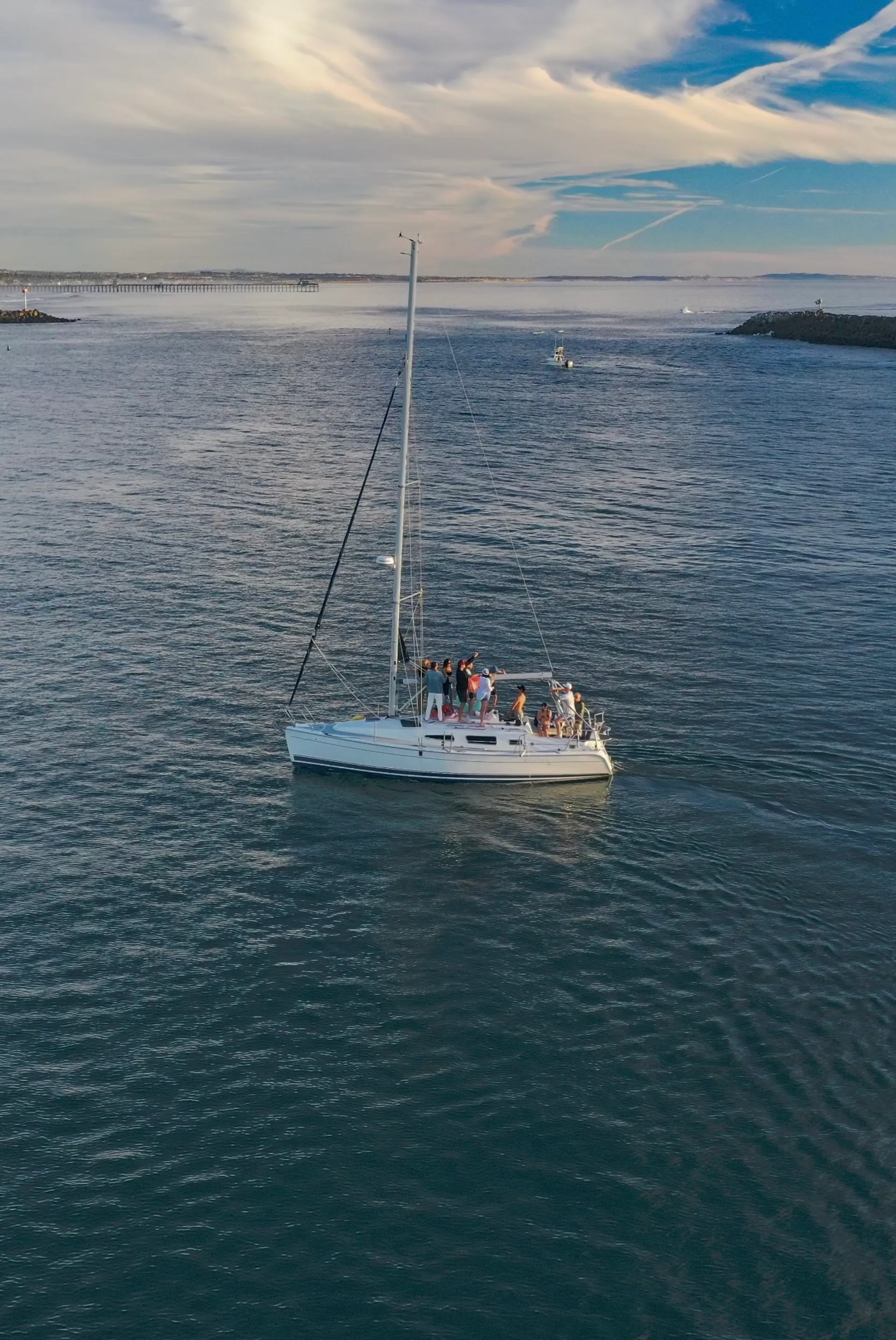 Sail in style on Deja Blue our 36 foot Hunter Yatch 🐬⛵️