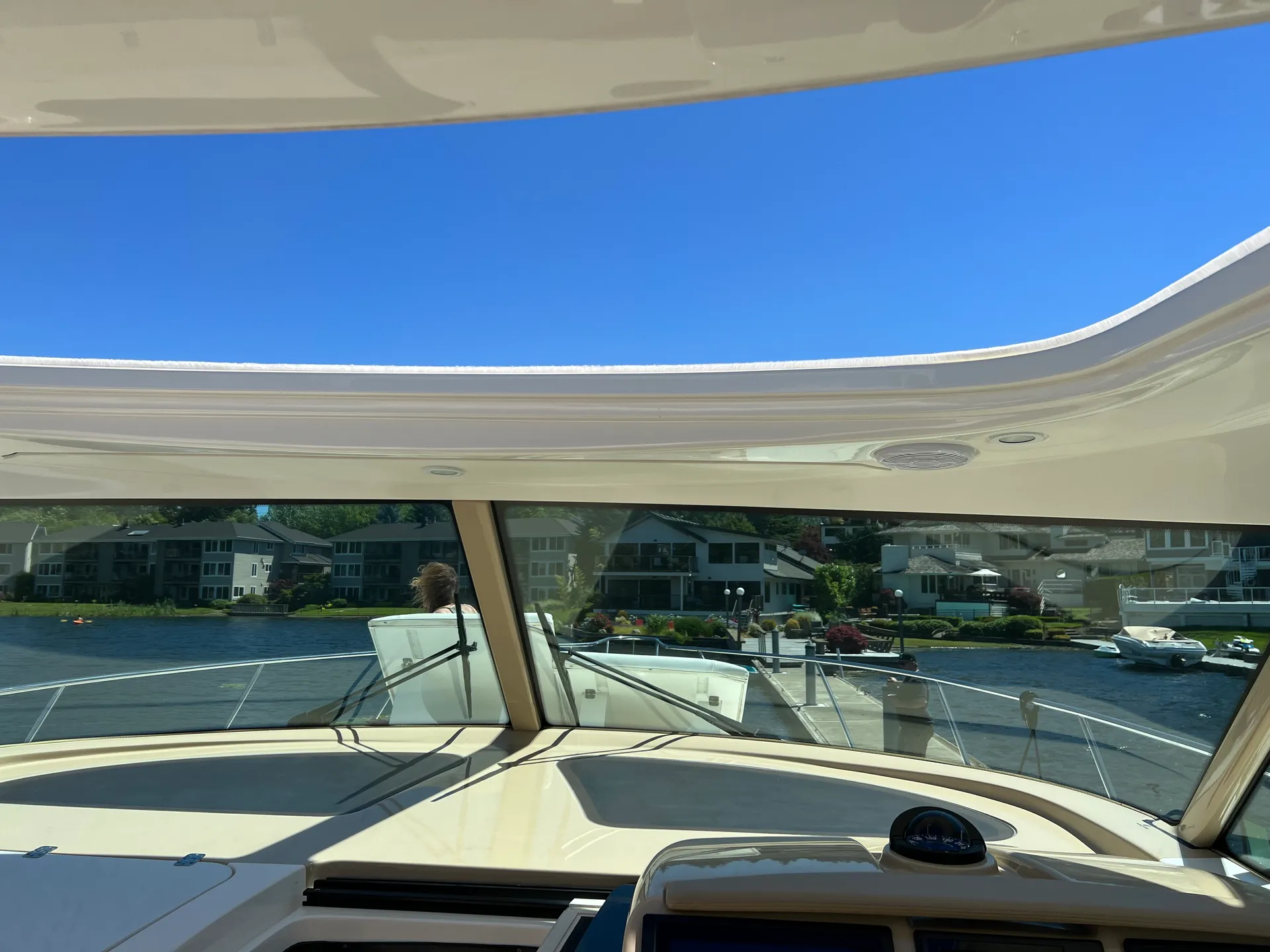 Explore the waters Lake Washington aboard the luxurious 47' Tiara 
