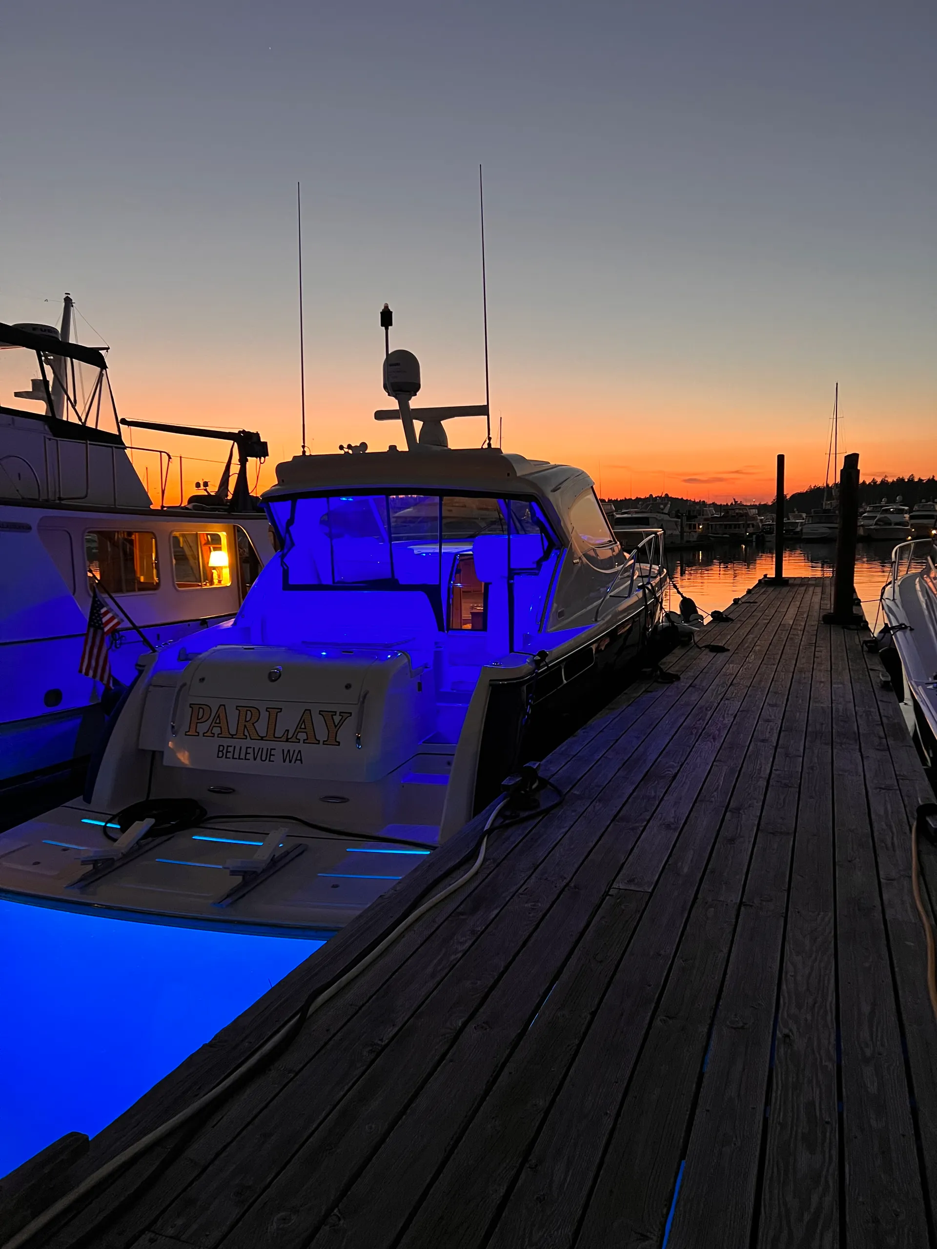 Explore the waters Lake Washington aboard the luxurious 47' Tiara 
