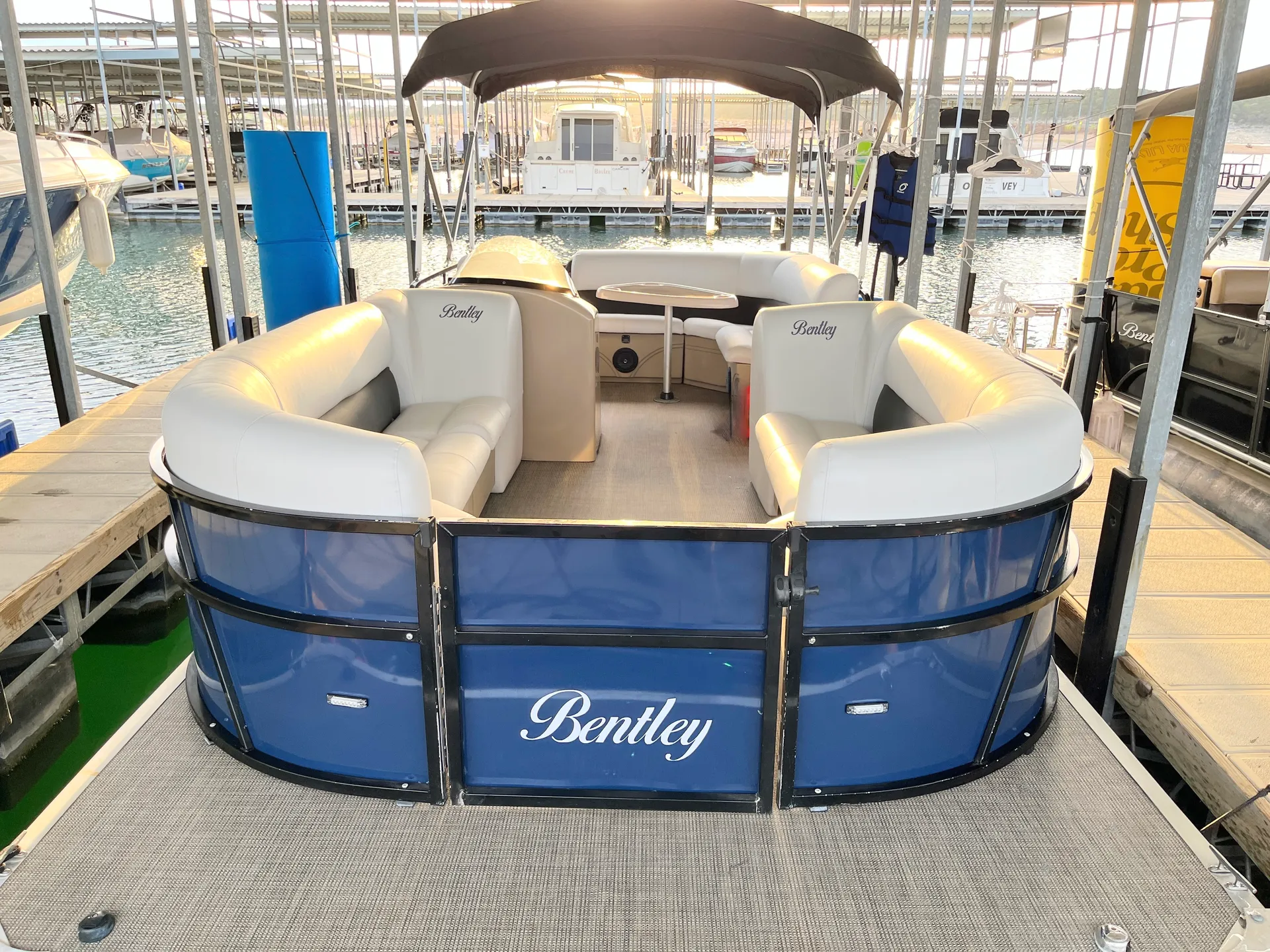 Beautiful and Luxurious Bentley Blue Pontoon for 15 passengers 