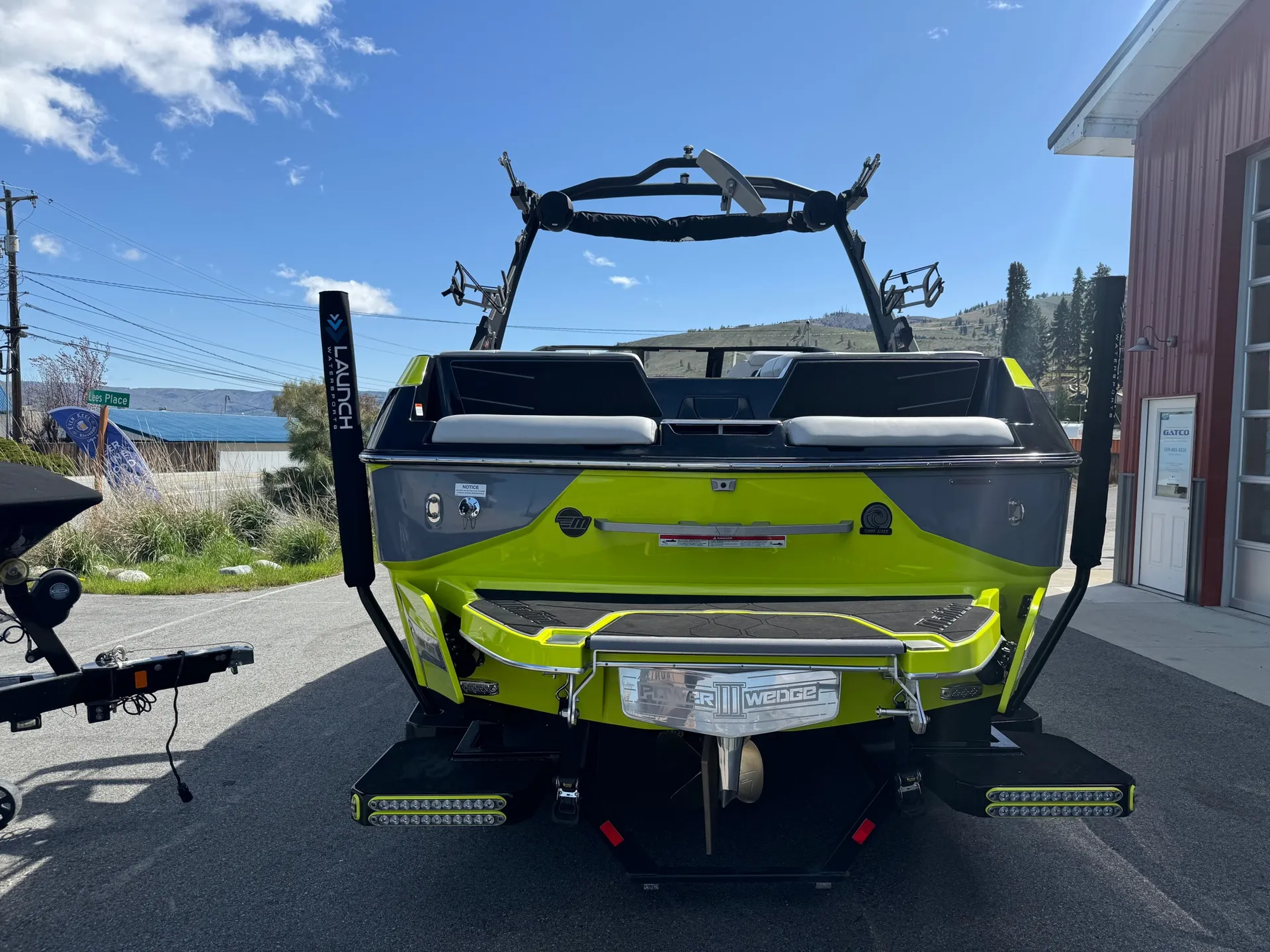 Best surf wave and rental experience in Chelan (check my reviews!)