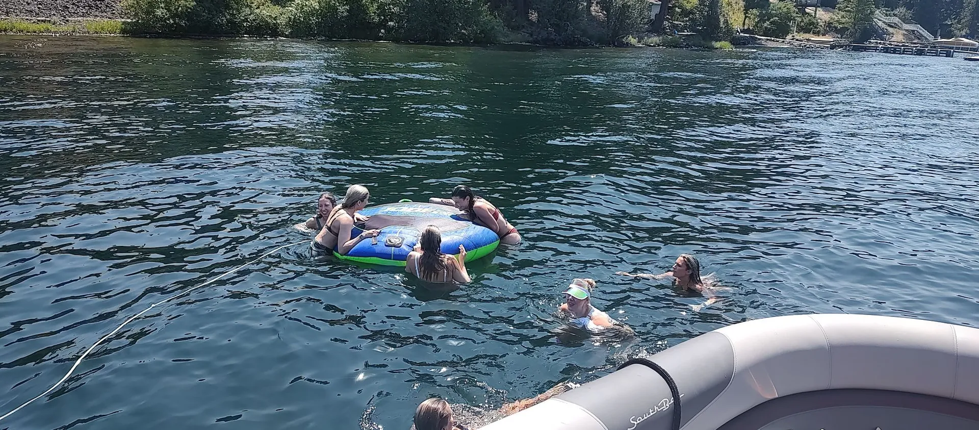 COOL BREEZE party boat