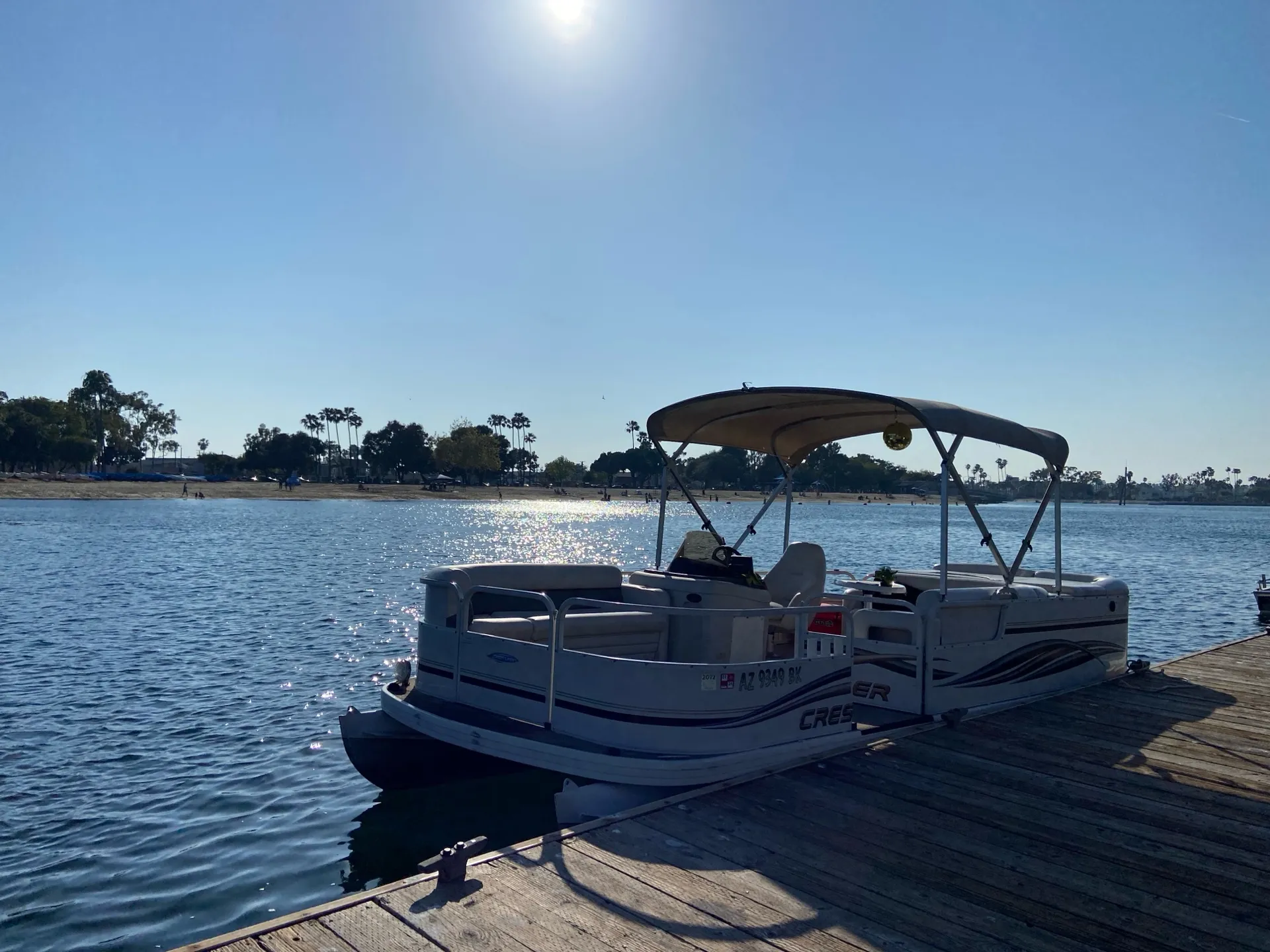 Crest Pontoons 20 Crest II LE in Lakewood, CA — photo 9
