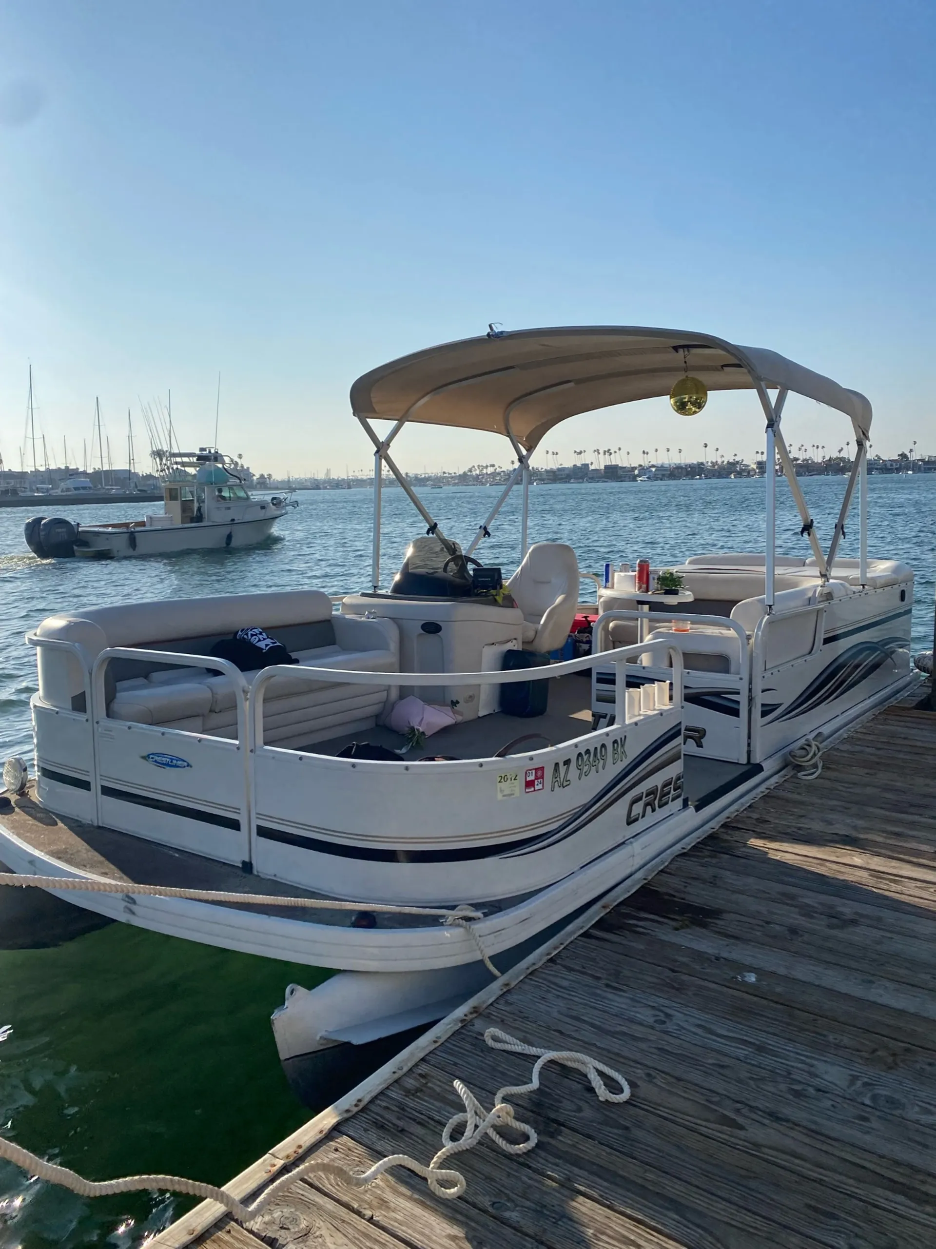 Crest Pontoons 20 Crest II LE in Lakewood, CA — photo 10