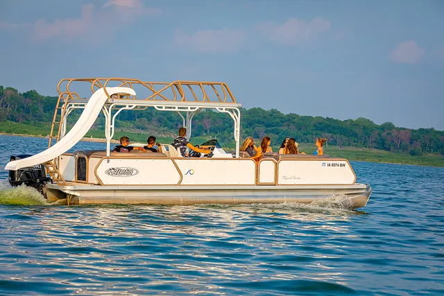 Rent a Aloha pontoon in Polk City, IA near me