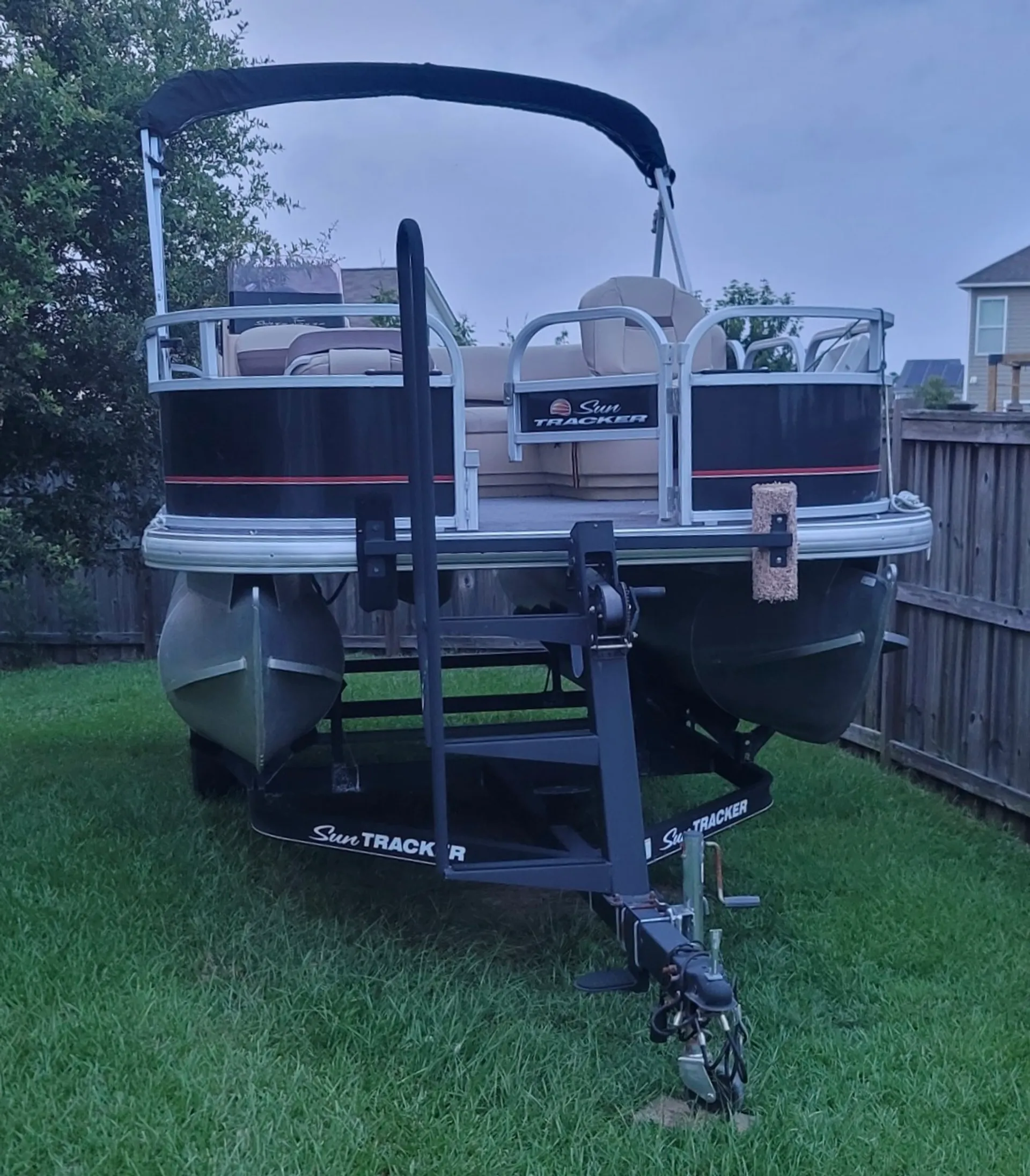 5 ⭐️ owner! Fish, Swim, Cruise, Relax on our Pontoon! 