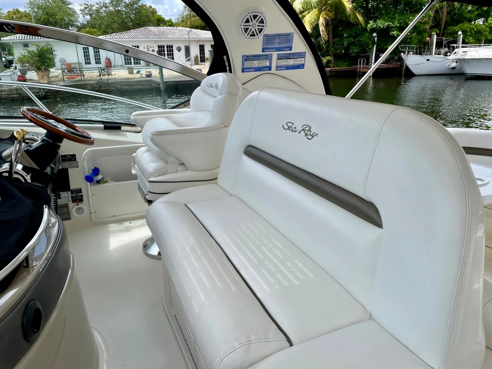 Sea Ray Boats 44 Sundancer in Miami, FL — photo 8
