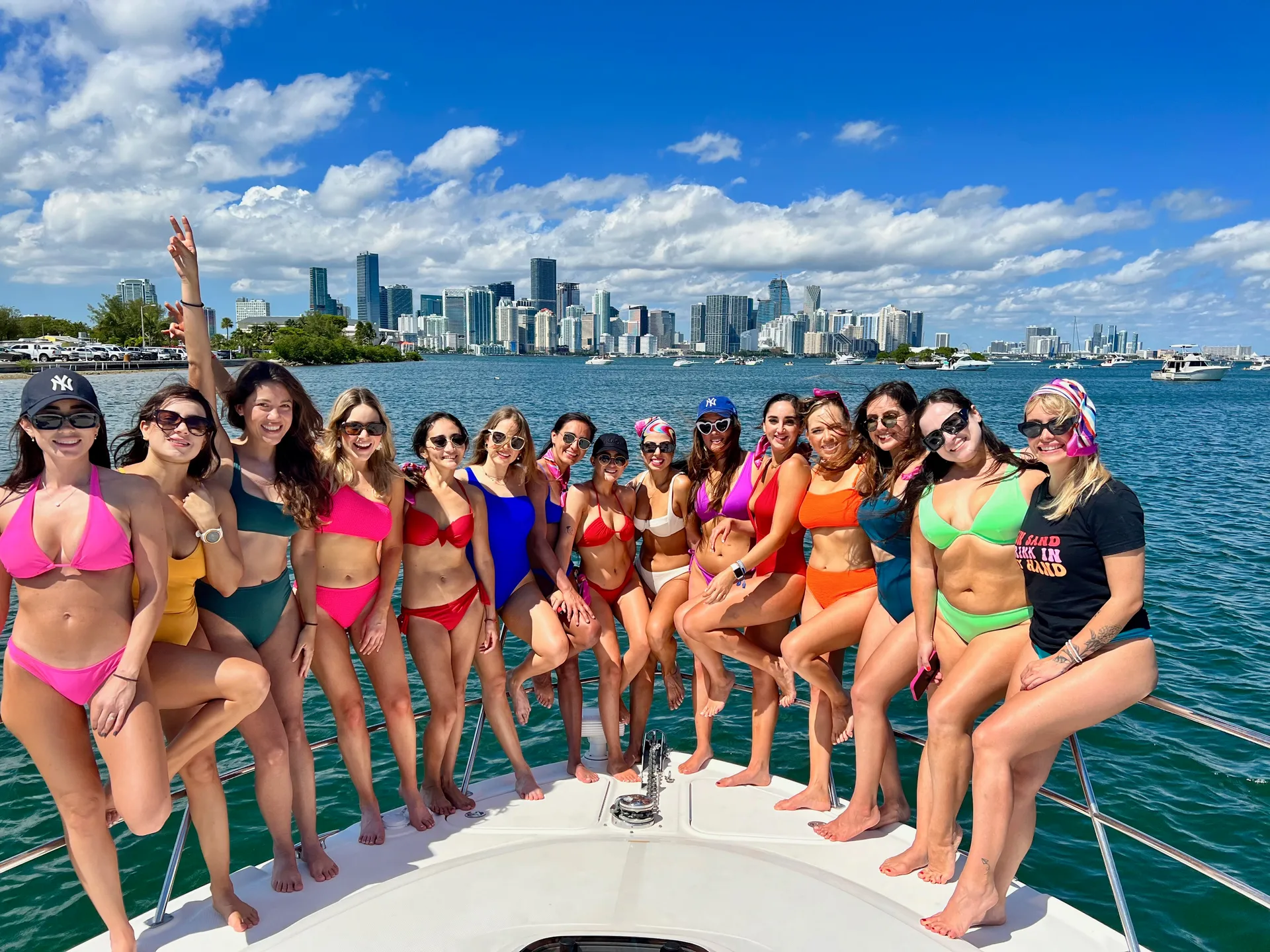 Sea Ray Boats 44 Sundancer in Miami, FL — photo 2