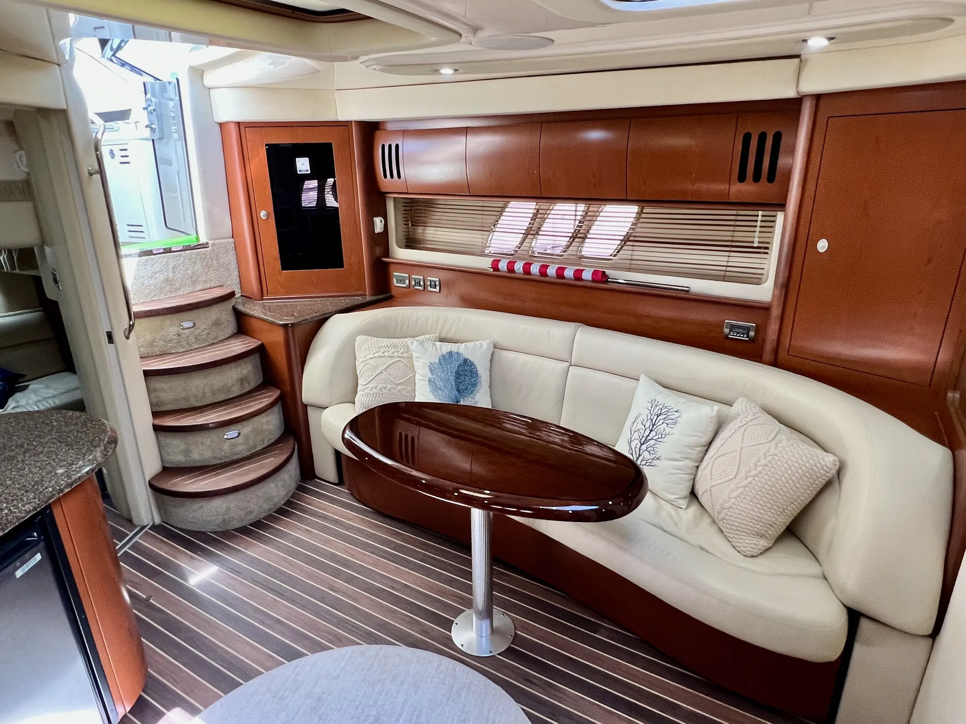 5 ⭐️ 50“ Luxury Miami Yacht, Sunset & Party Mon to Thu One free Hr 